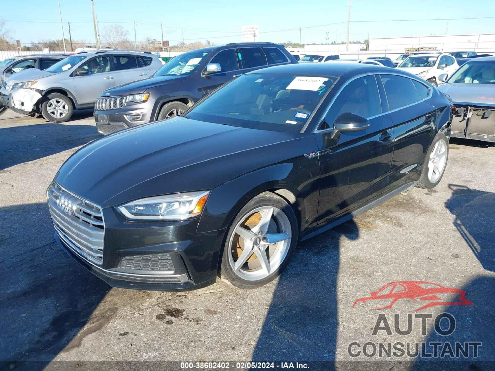 AUDI A5 2019 - WAUDNCF51KA026138