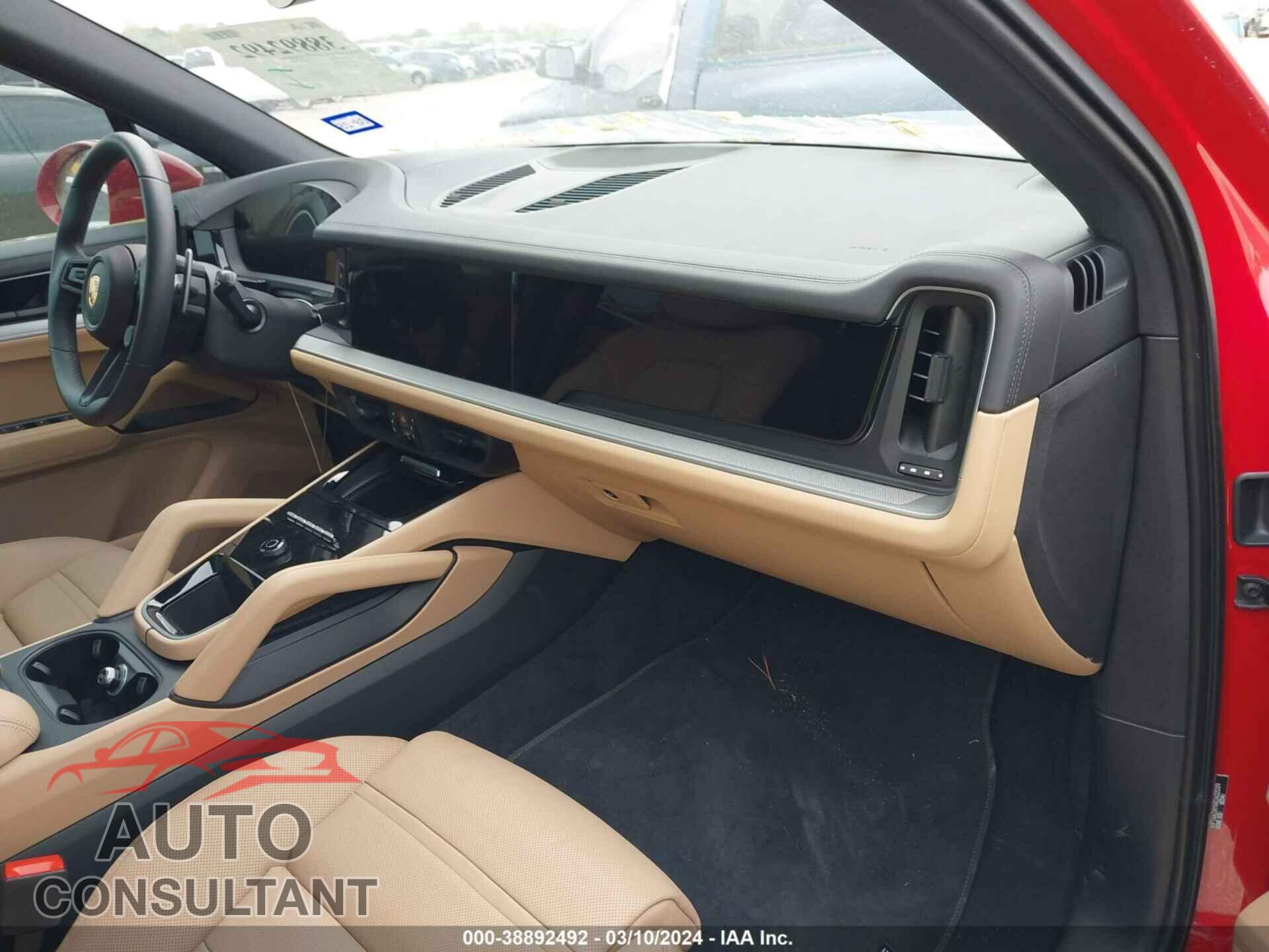 PORSCHE CAYENNE 2024 - WP1AA2AY5RDA02039