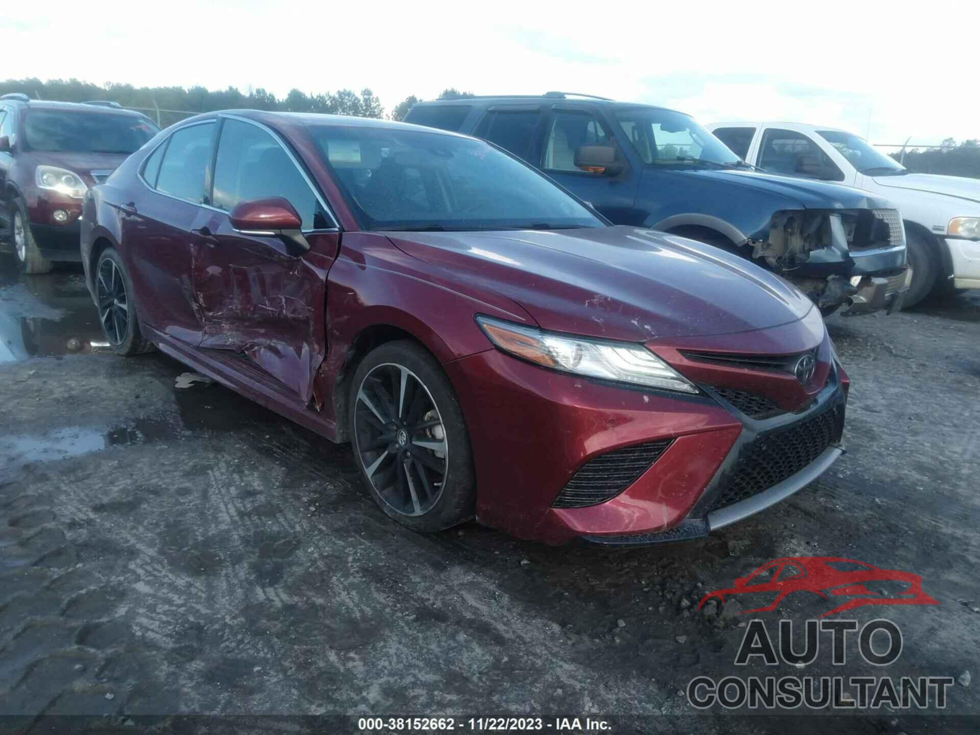 TOYOTA CAMRY 2018 - 4T1B61HK4JU557129