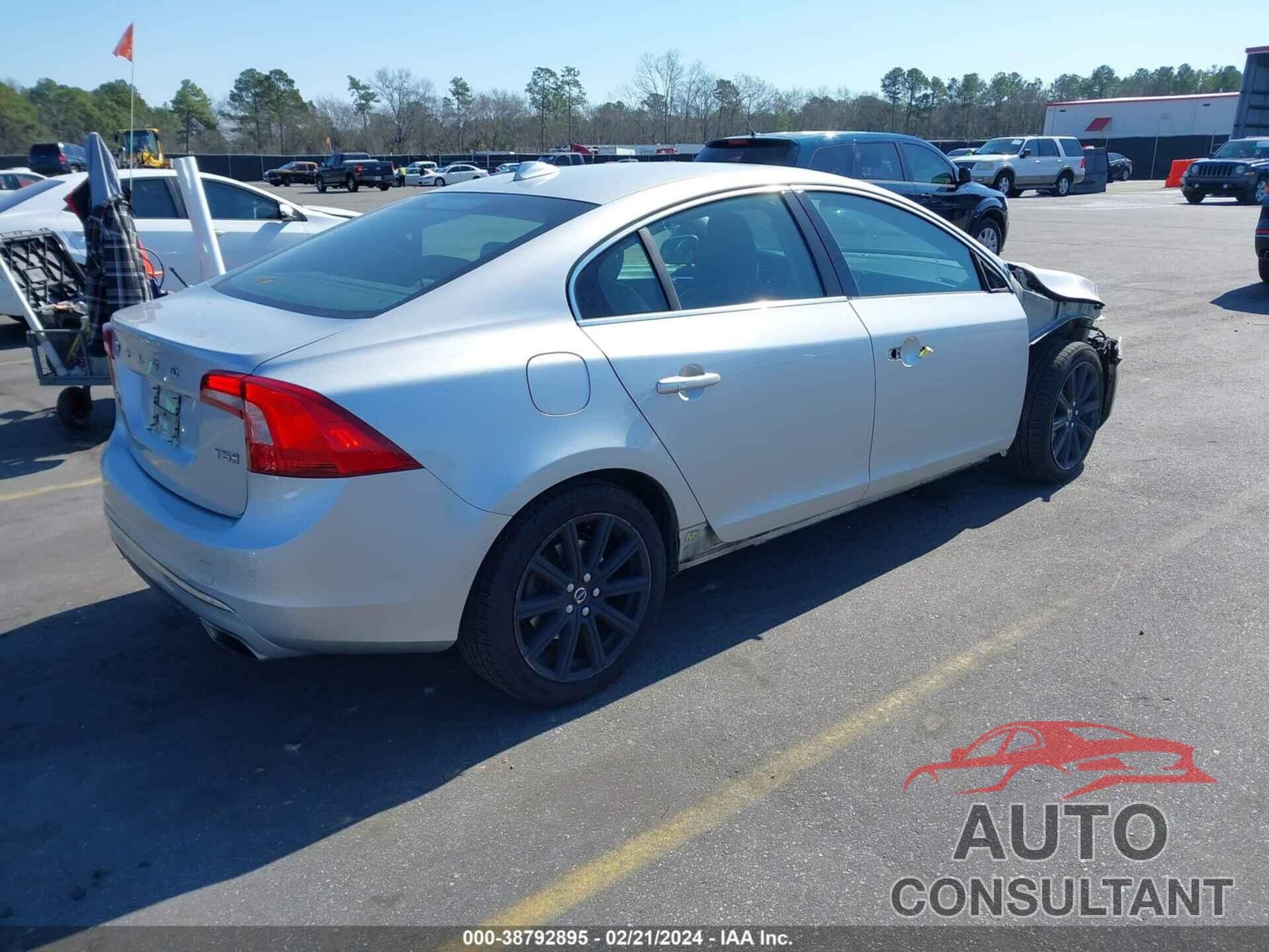 VOLVO S60 2017 - LYV402HK7HB132576