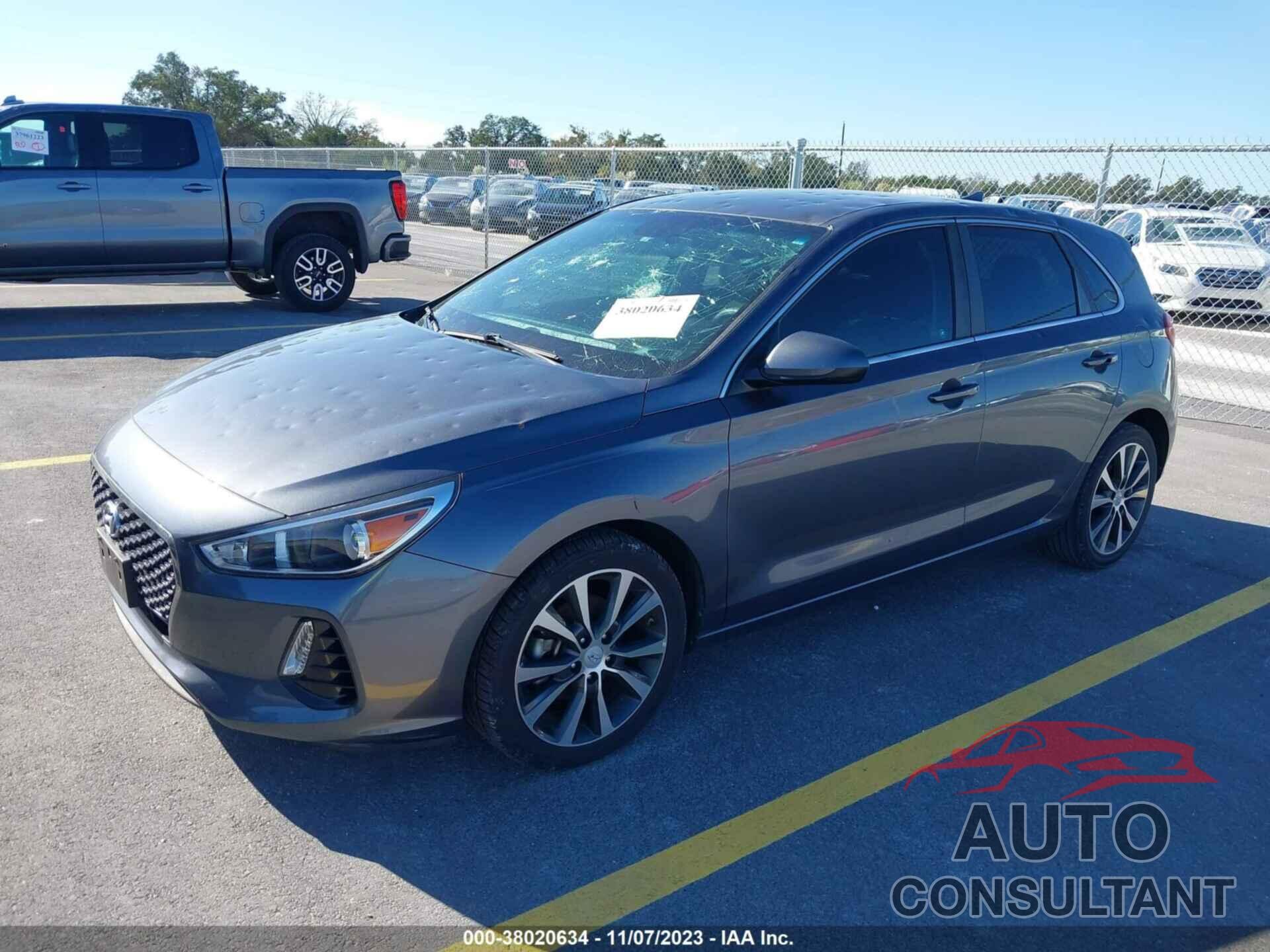 HYUNDAI ELANTRA GT 2018 - KMHH35LE3JU024183