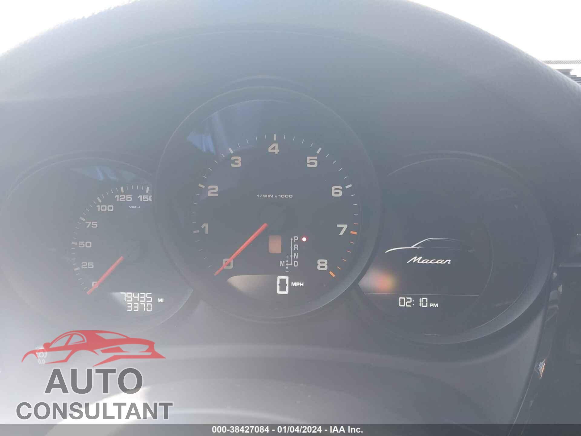 PORSCHE MACAN 2018 - WP1AA2A58JLB02796
