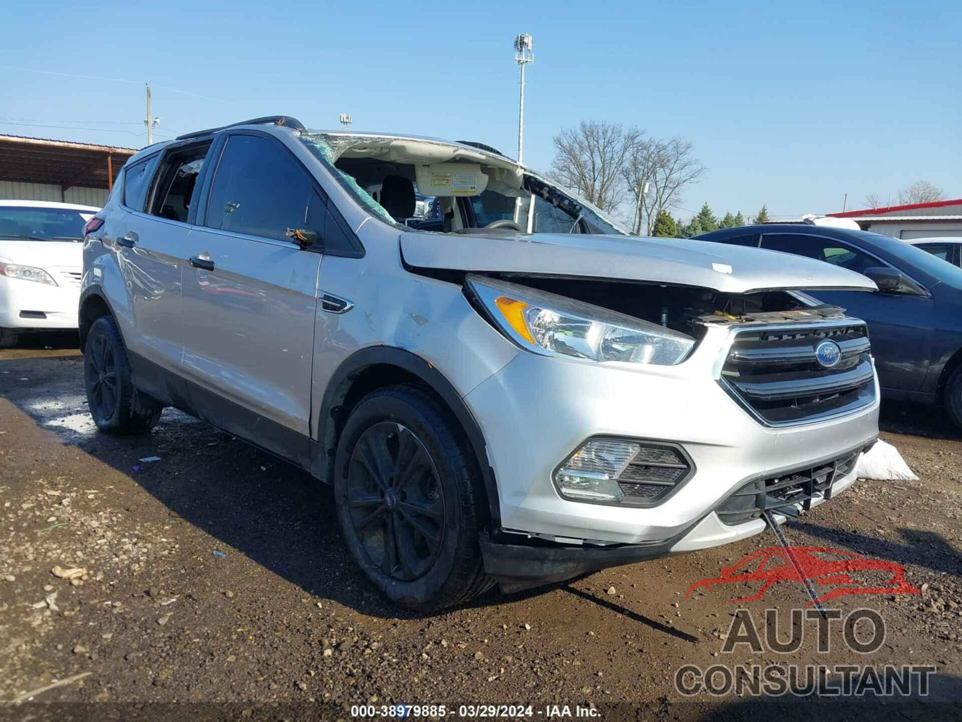 FORD ESCAPE 2018 - 1FMCU9GD2JUD42599
