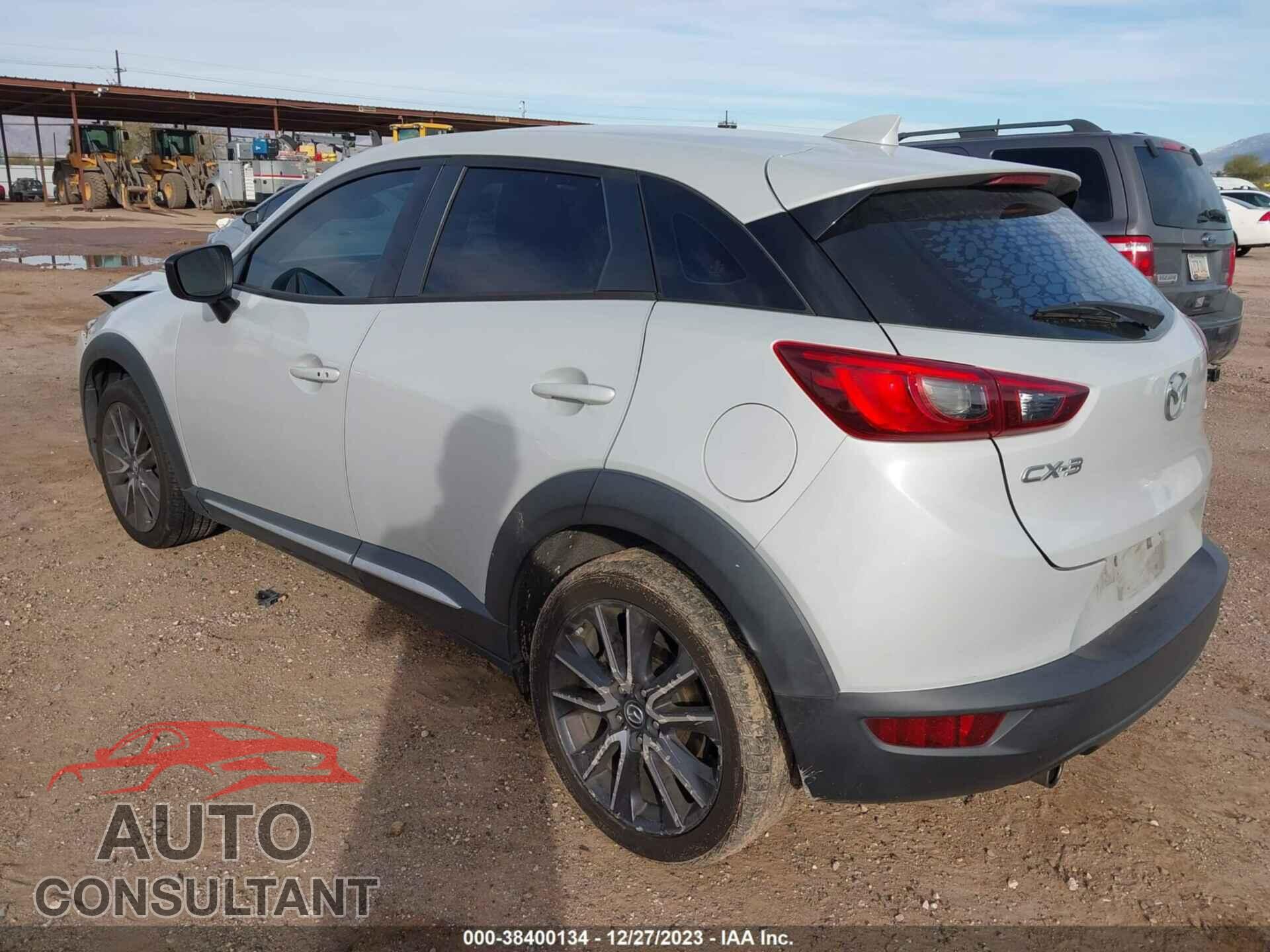 MAZDA CX-3 2018 - JM1DKDD79J0322048
