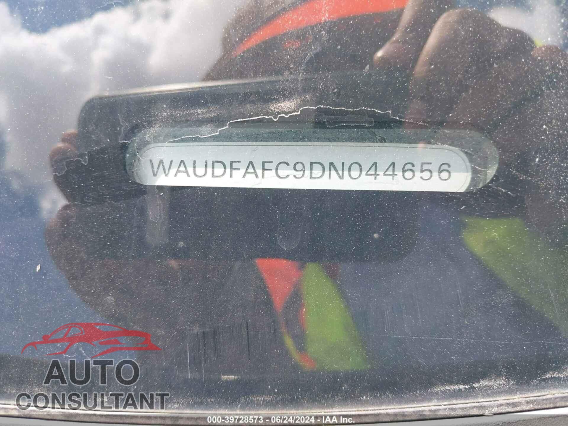 AUDI A6 2013 - WAUDFAFC9DN044656
