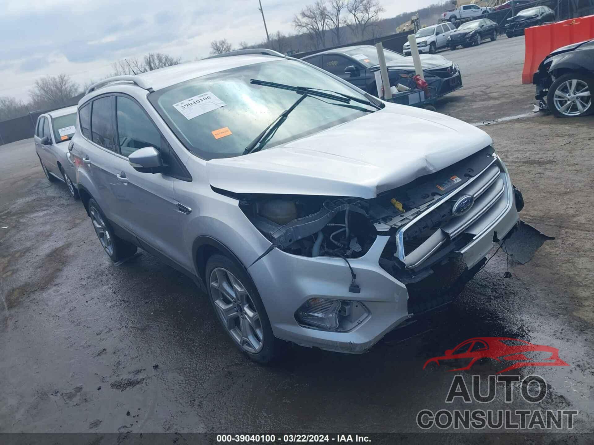 FORD ESCAPE 2017 - 1FMCU9J94HUB79887