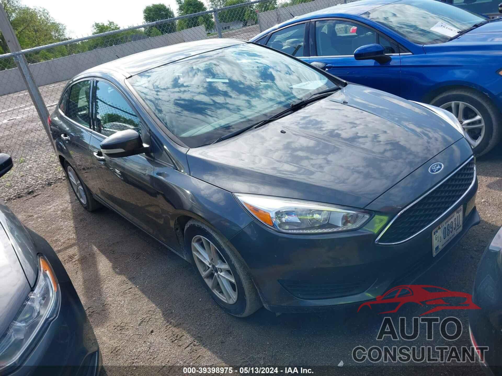 FORD FOCUS 2017 - 1FADP3F22HL300615