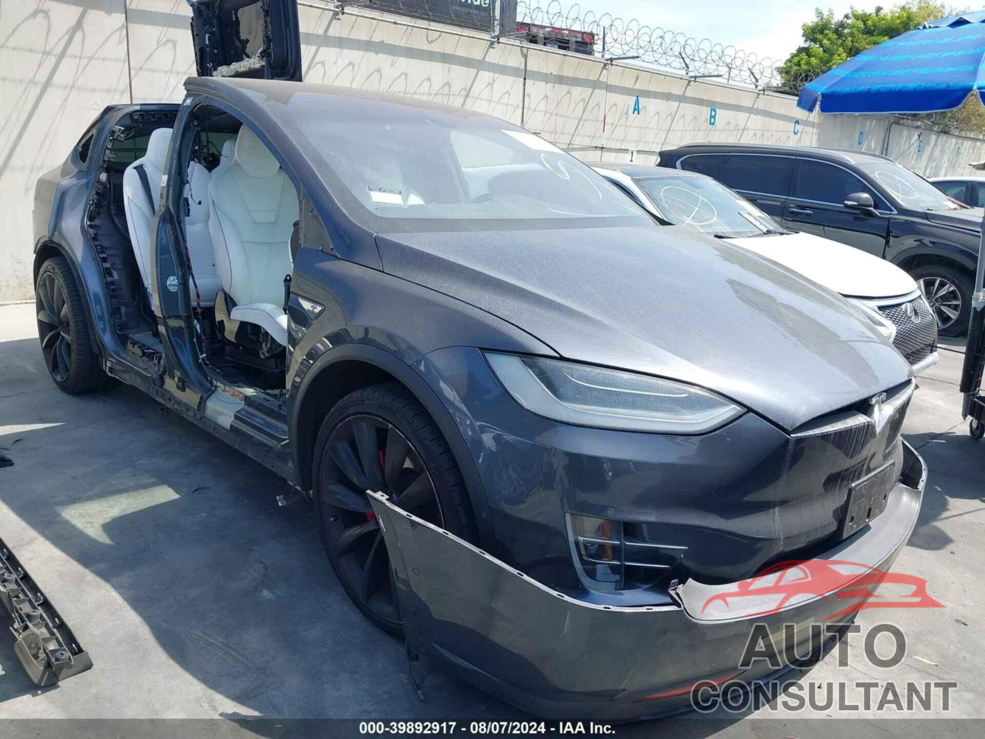 TESLA MODEL X 2016 - 5YJXCAE48GF006258