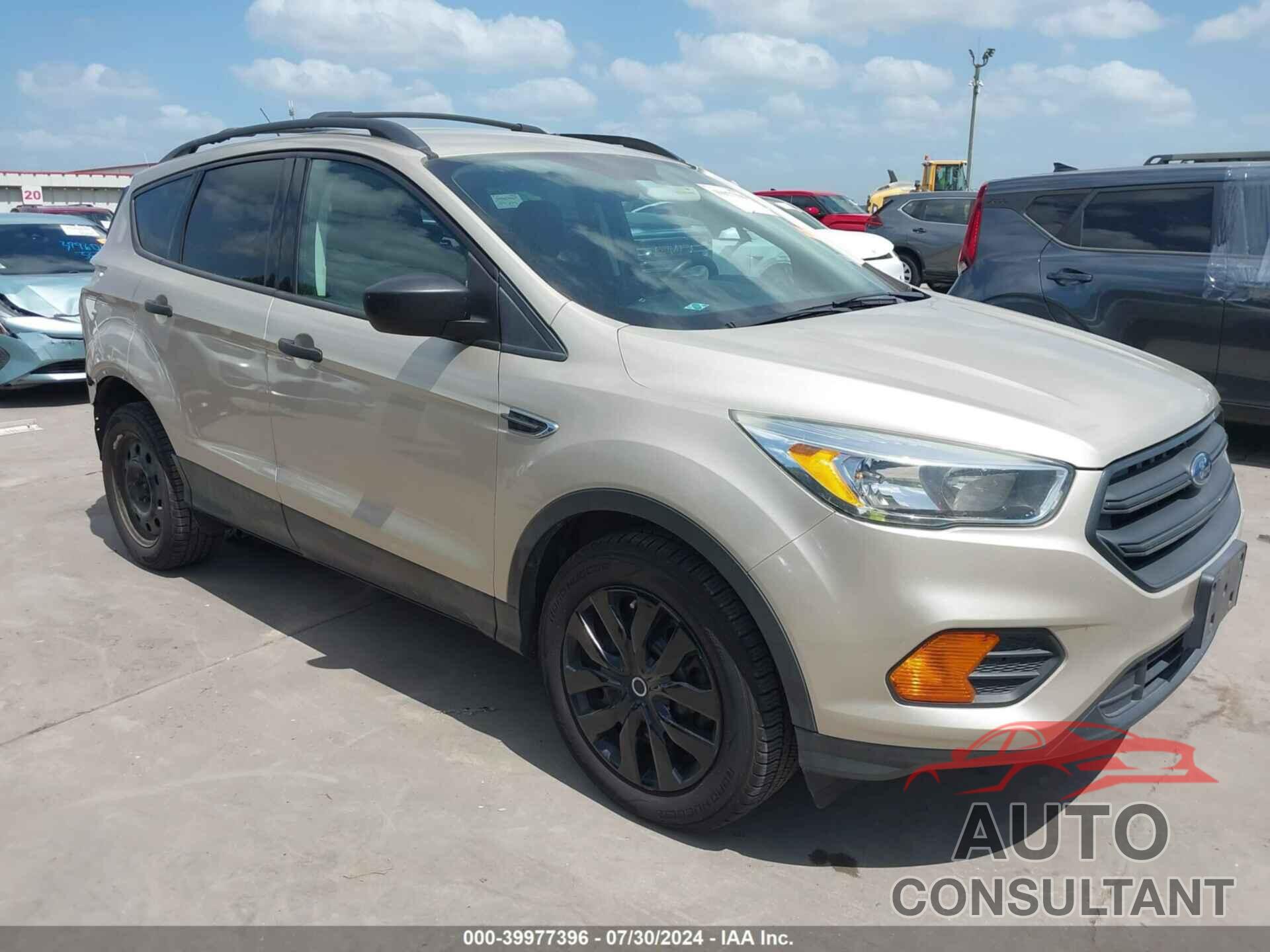FORD ESCAPE 2017 - 1FMCU0F72HUC04711