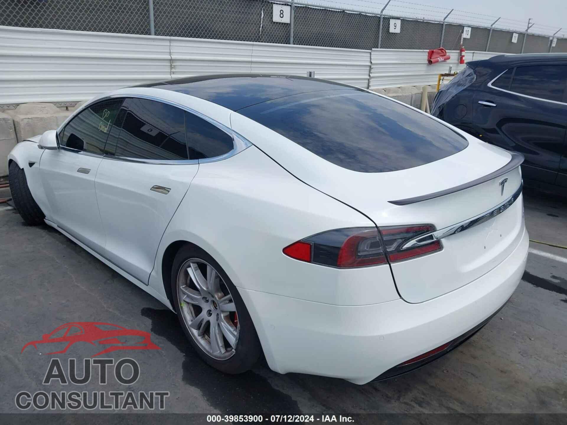 TESLA MODEL S 2020 - 5YJSA1E48LF385403