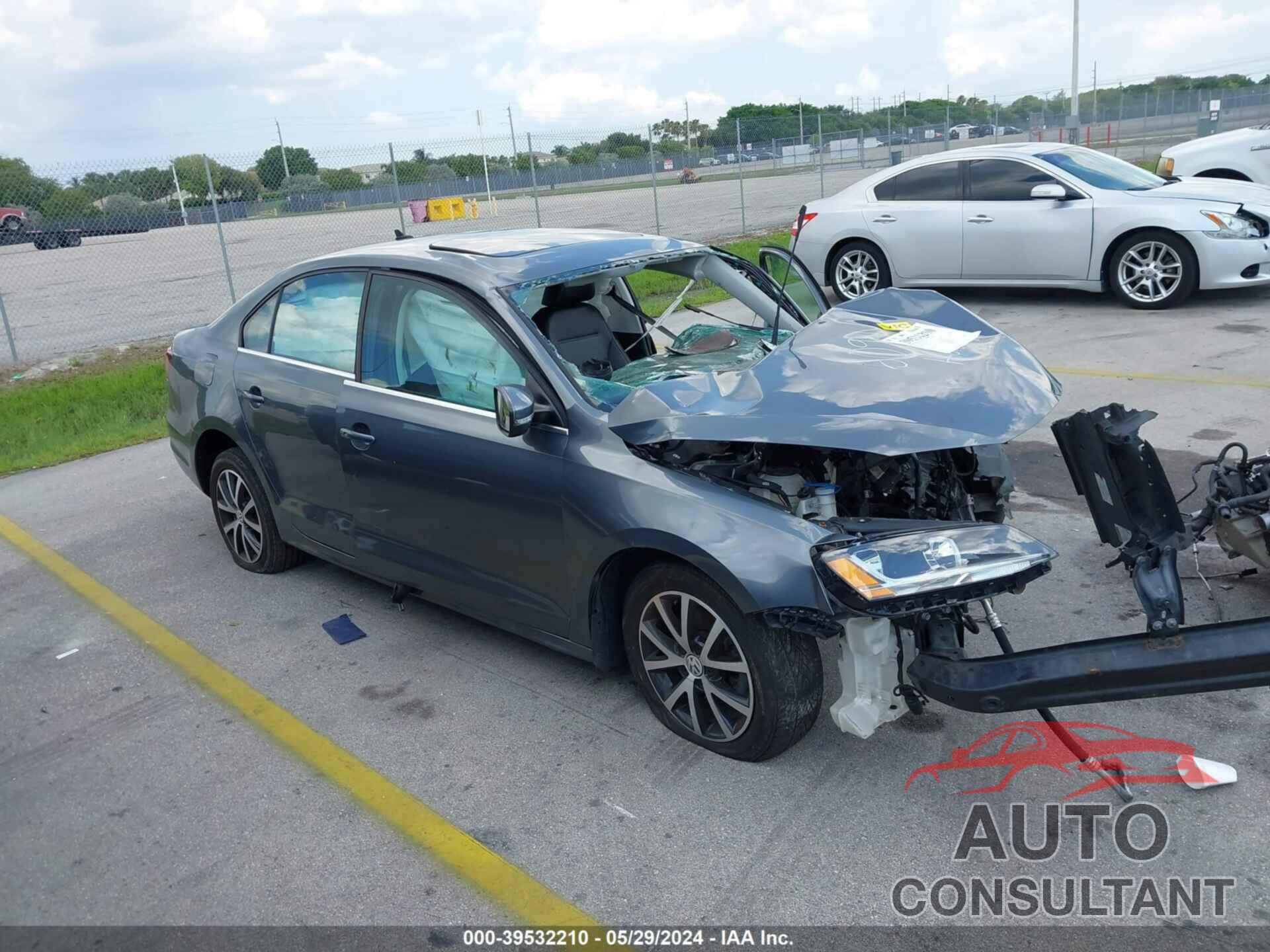 VOLKSWAGEN JETTA 2018 - 3VWDB7AJ3JM256091