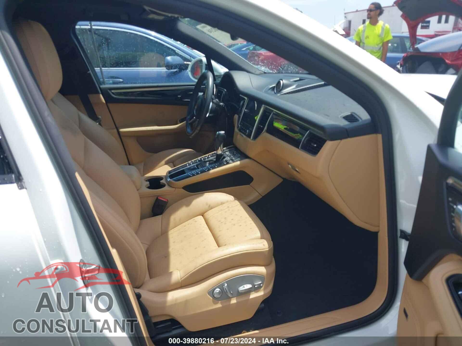 PORSCHE MACAN 2018 - WP1AA2A58JLB18223