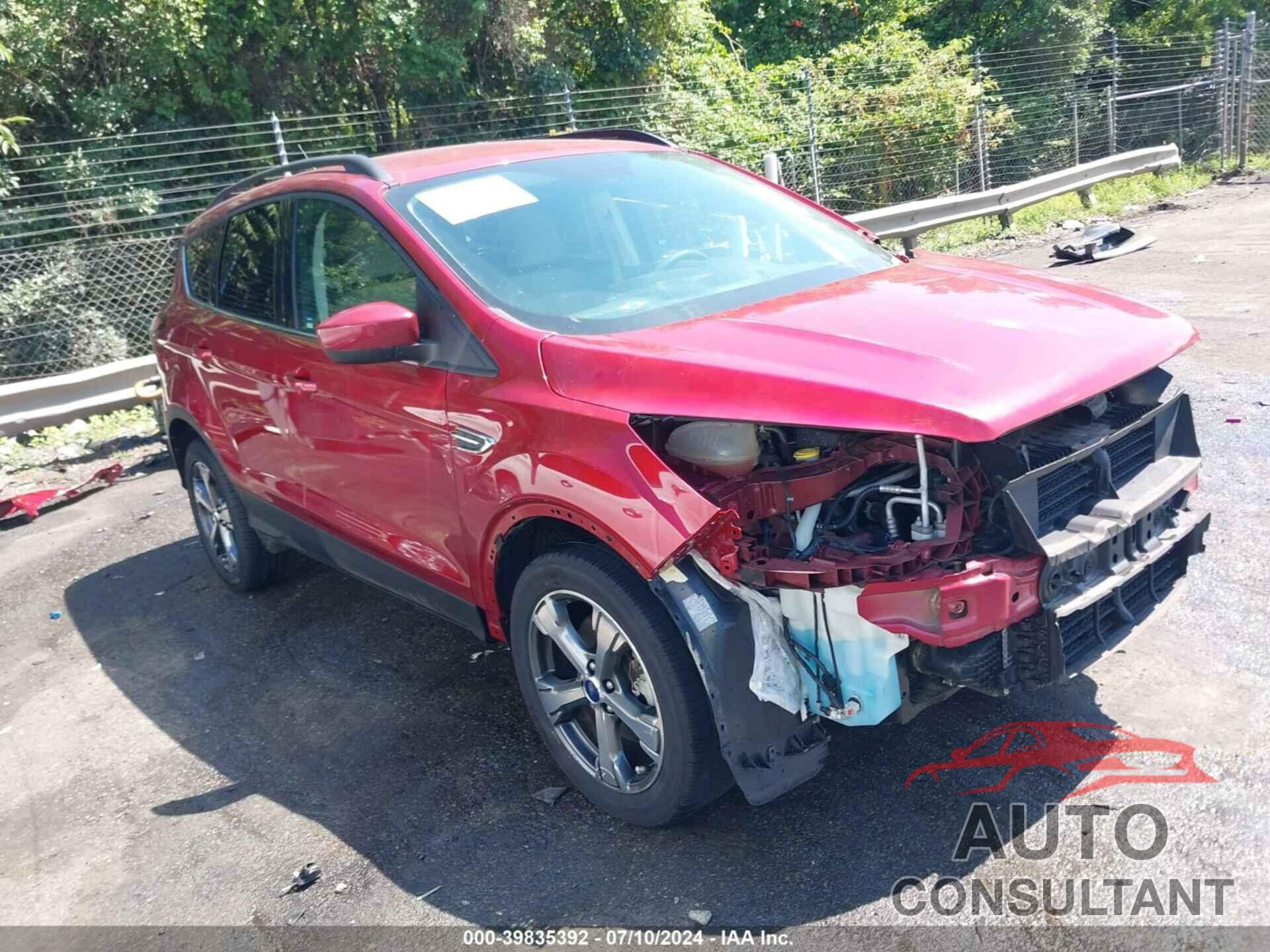 FORD ESCAPE 2017 - 1FMCU0G97HUB74640