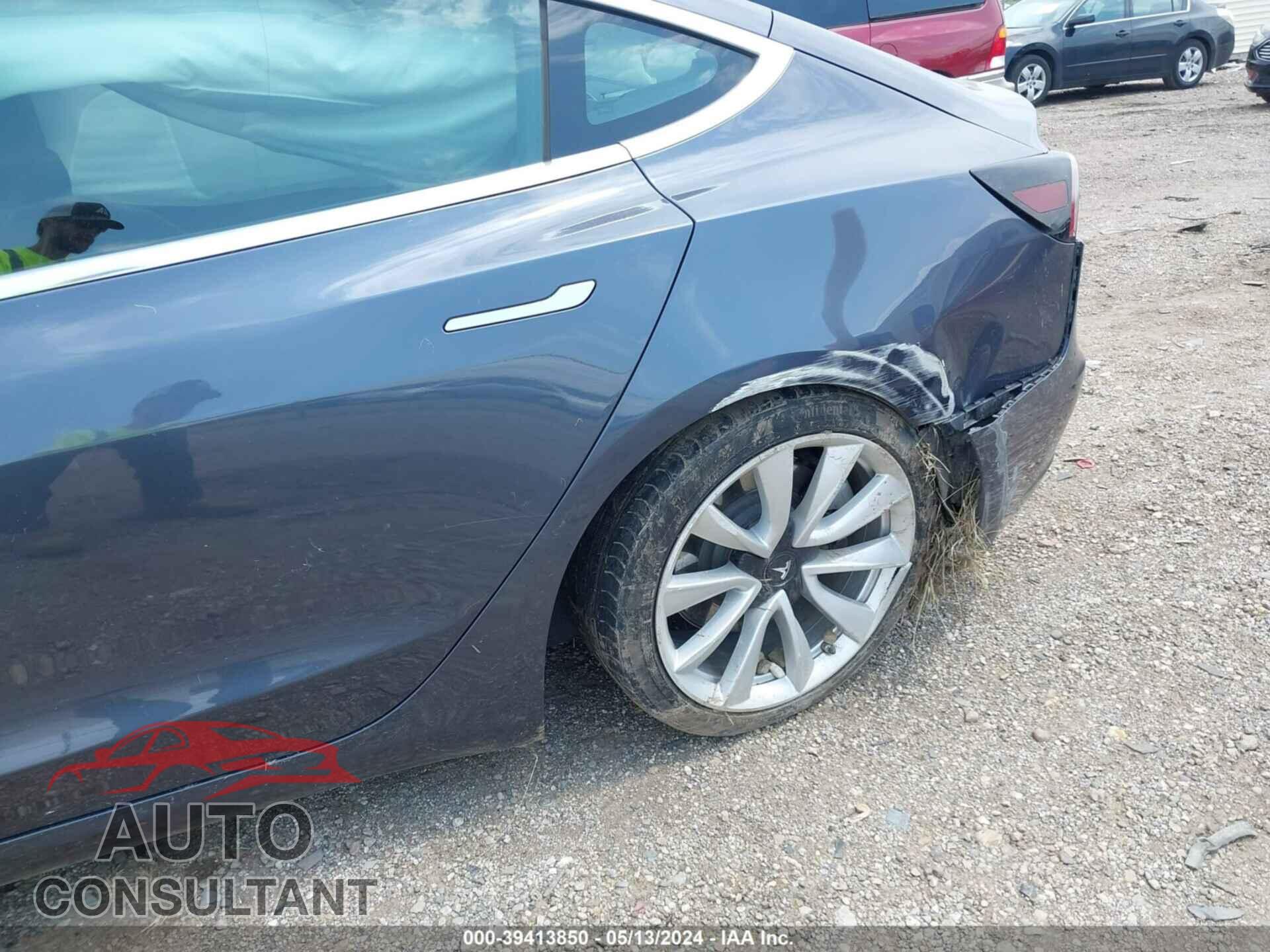 TESLA MODEL 3 2019 - 5YJ3E1EA7KF428304