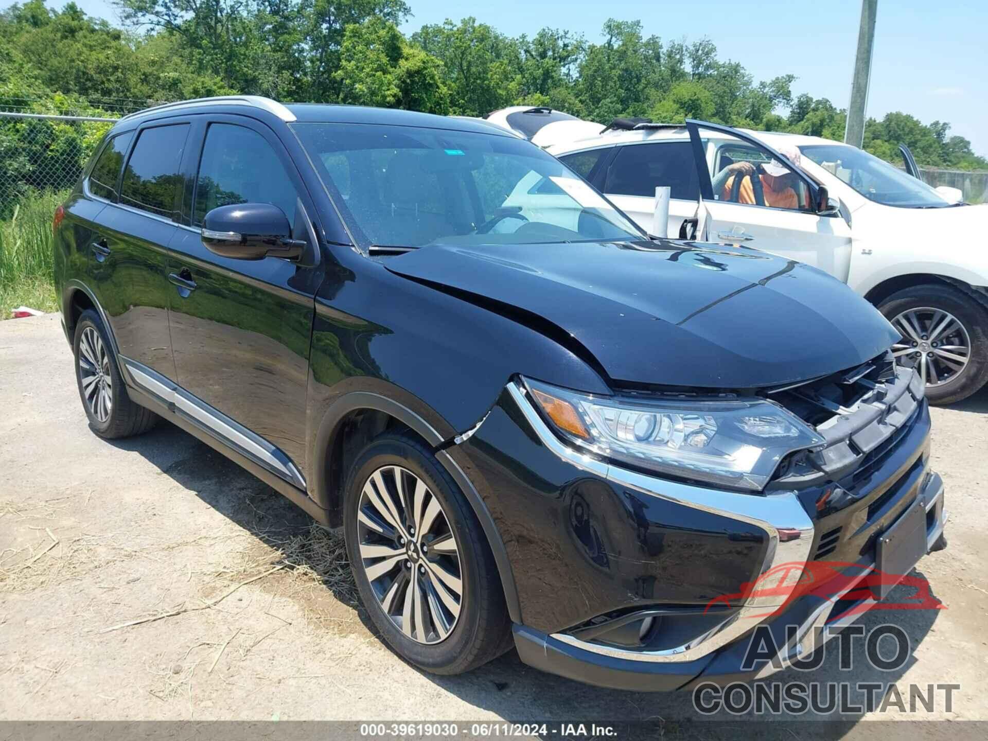 MITSUBISHI OUTLANDER 2019 - JA4AD3A38KZ023554