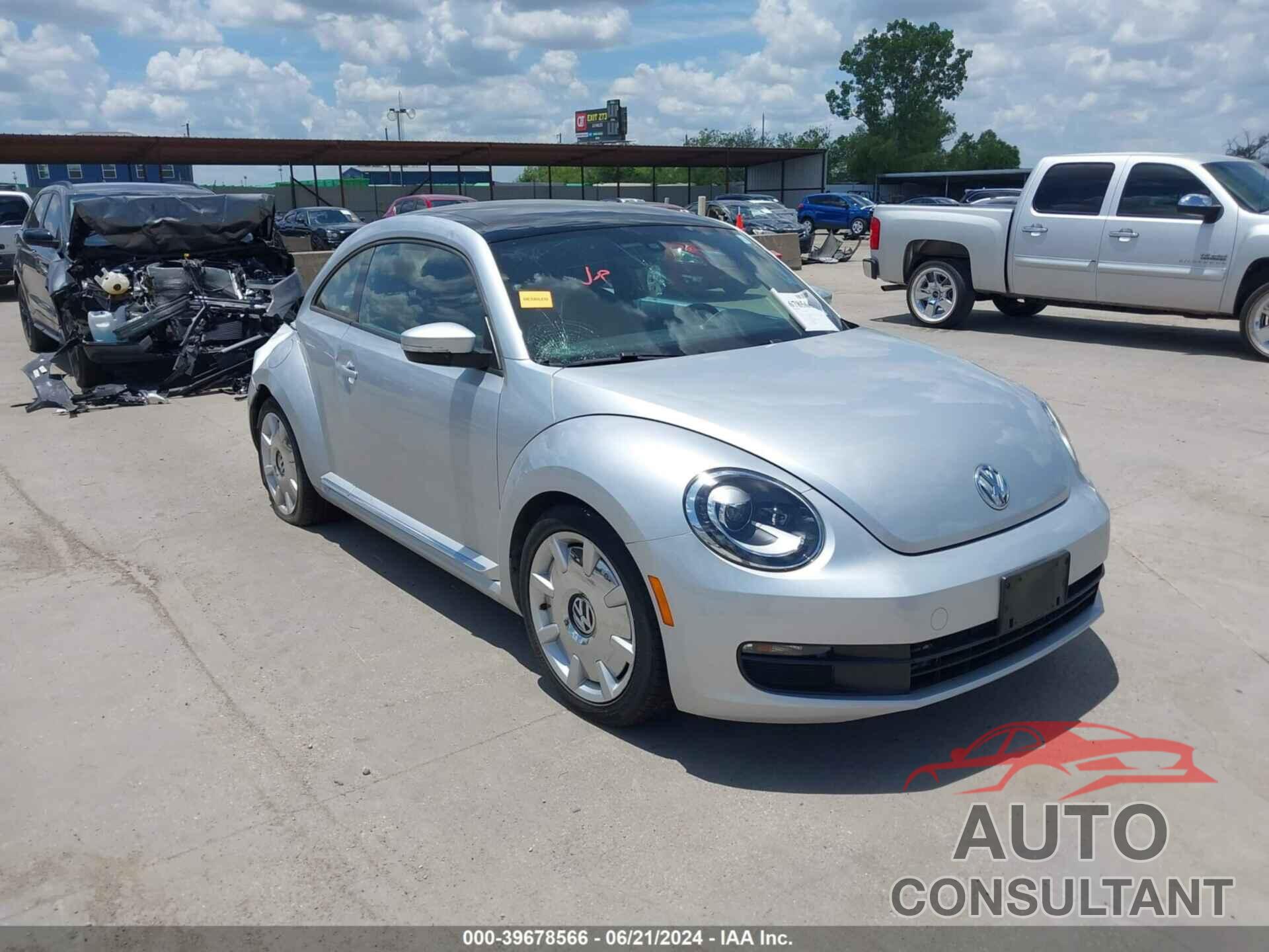 VOLKSWAGEN BEETLE 2016 - 3VWJ07AT2GM617619