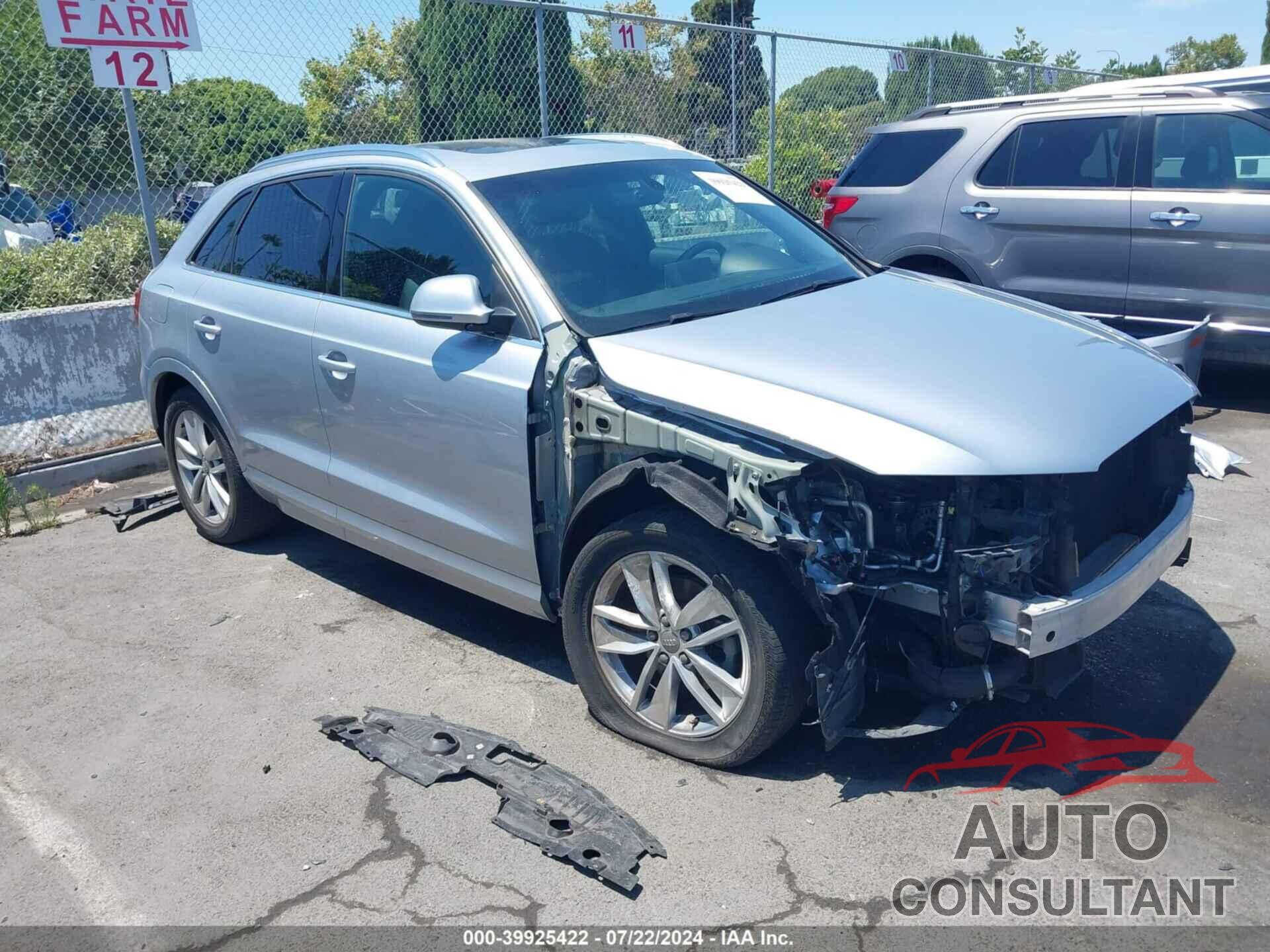 AUDI Q3 2018 - WA1HCCFS8JR007175