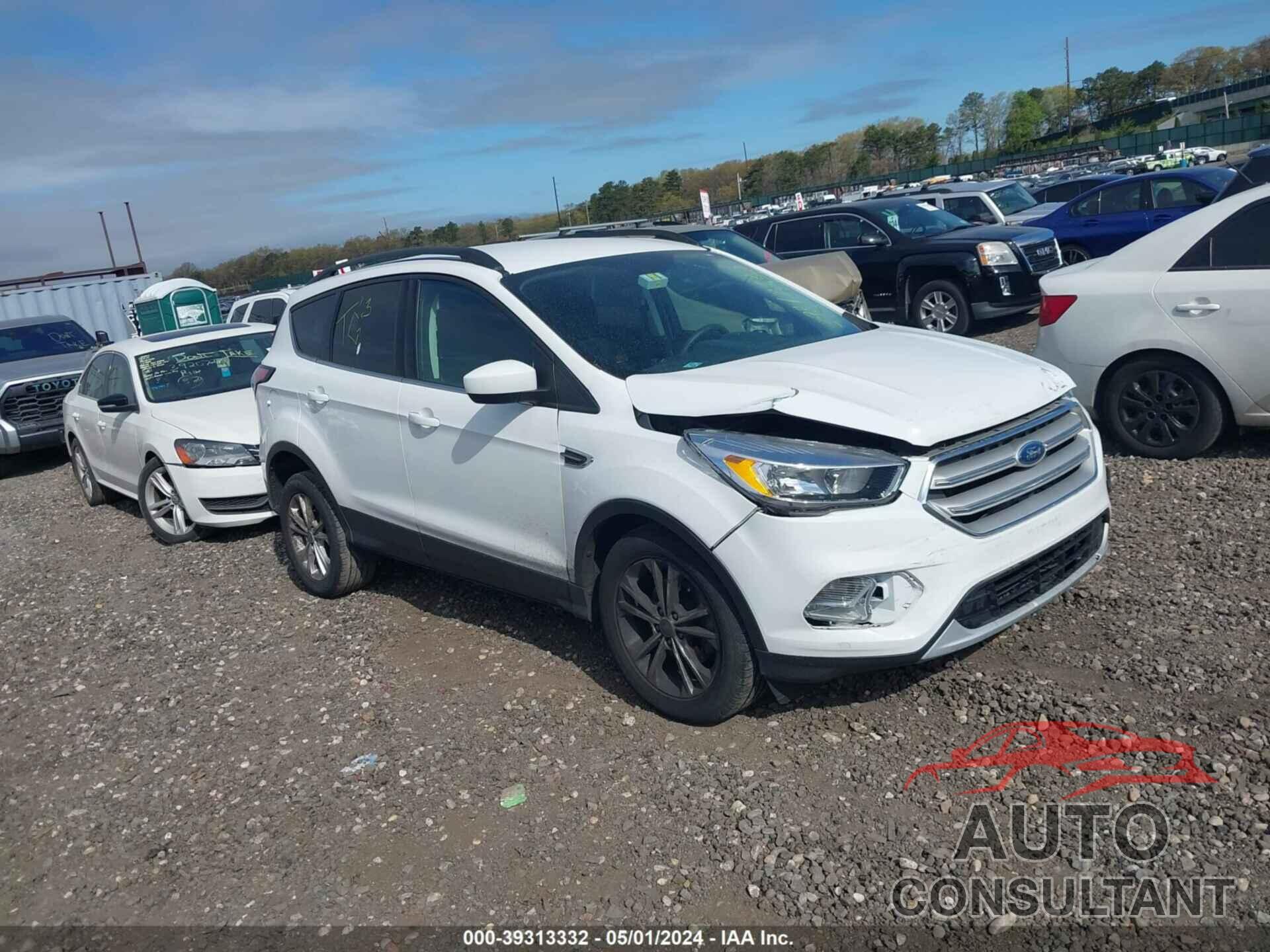 FORD ESCAPE 2018 - 1FMCU0GD4JUC32455