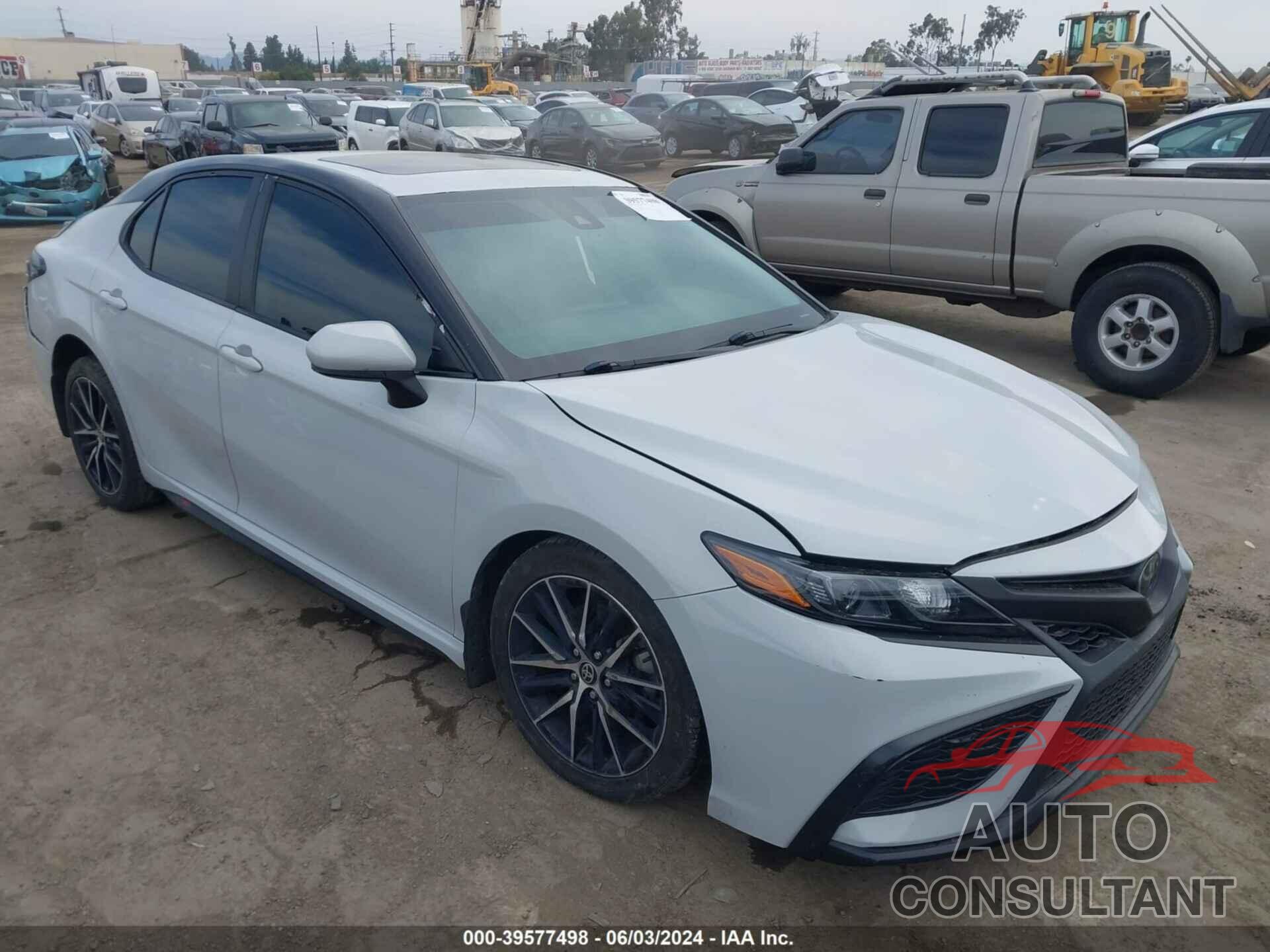 TOYOTA CAMRY 2022 - 4T1T11AK4NU062836
