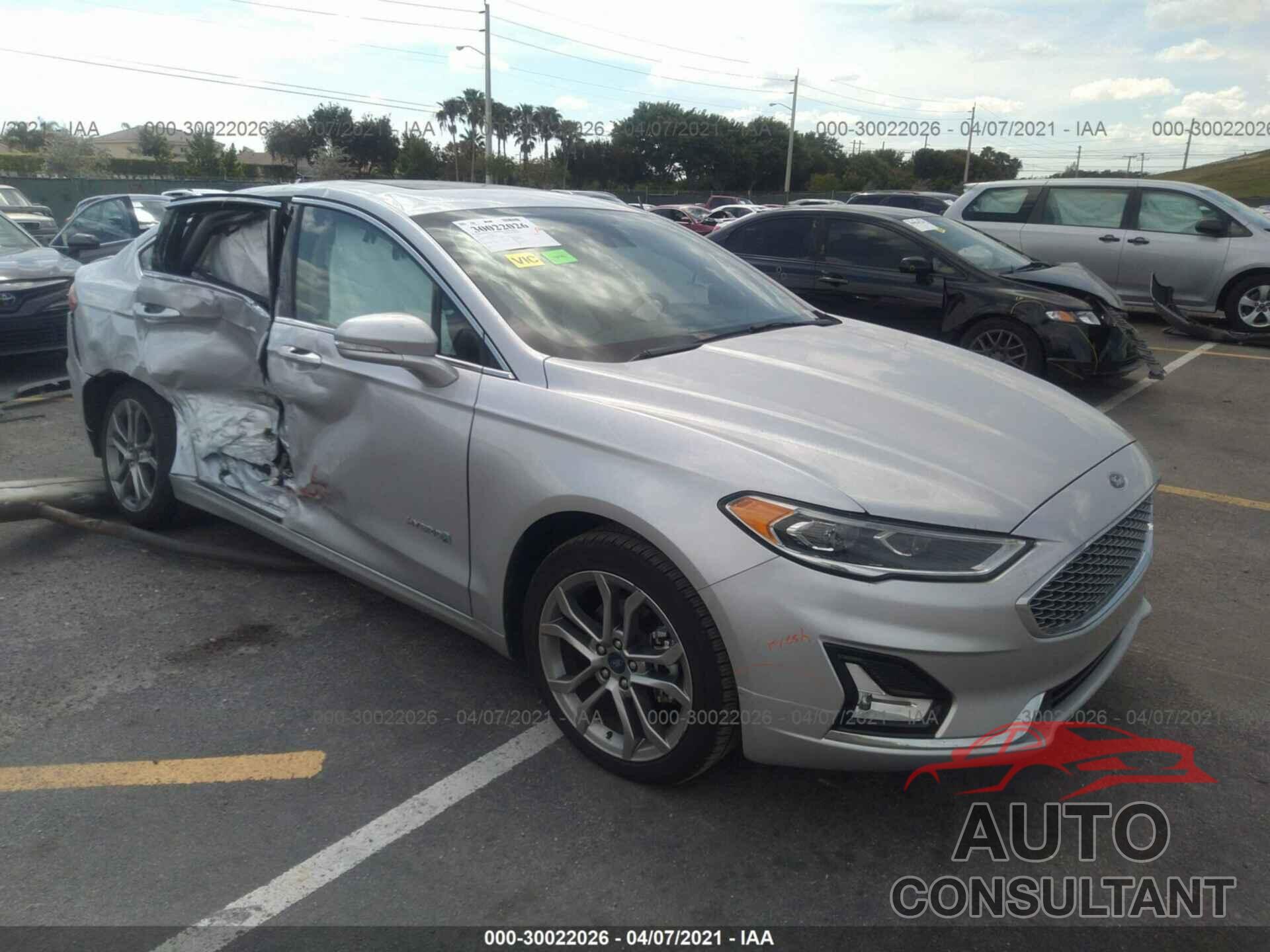 FORD FUSION HYBRID 2019 - 3FA6P0RU4KR106522