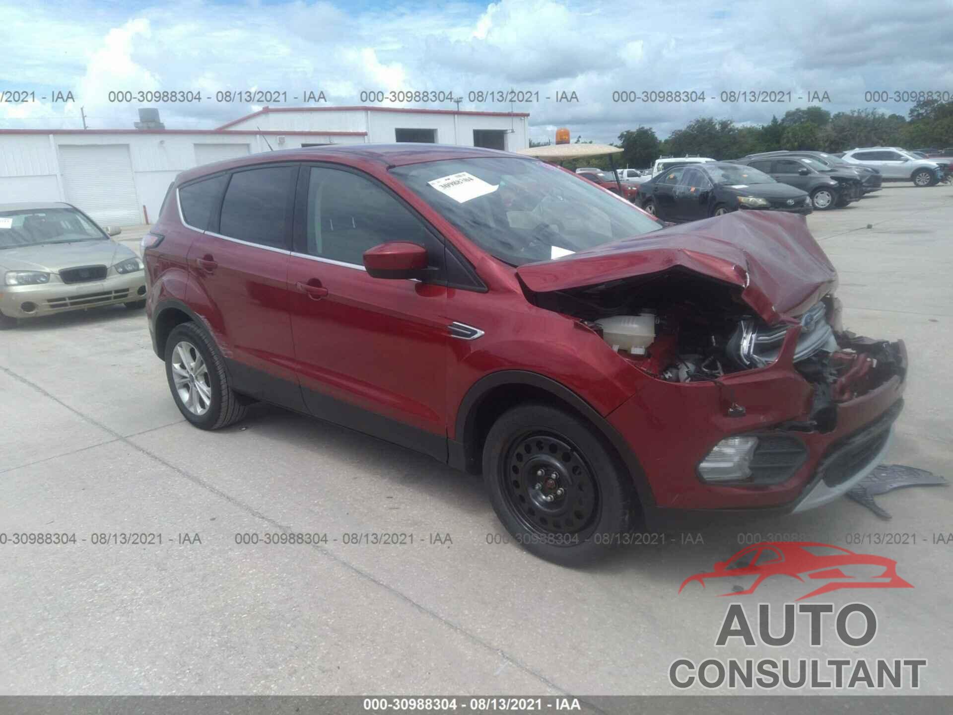 FORD ESCAPE 2017 - 1FMCU0GD0HUC44001