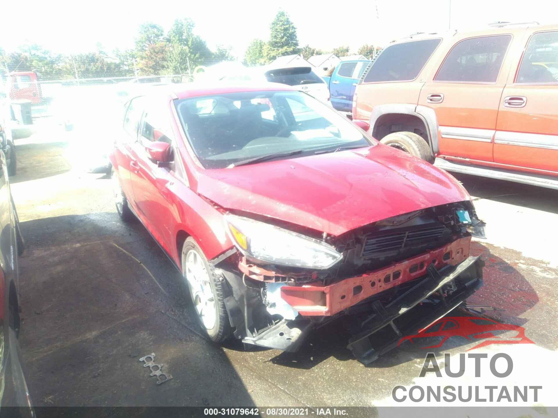 FORD FOCUS 2015 - 5XYPG4A36HG242260