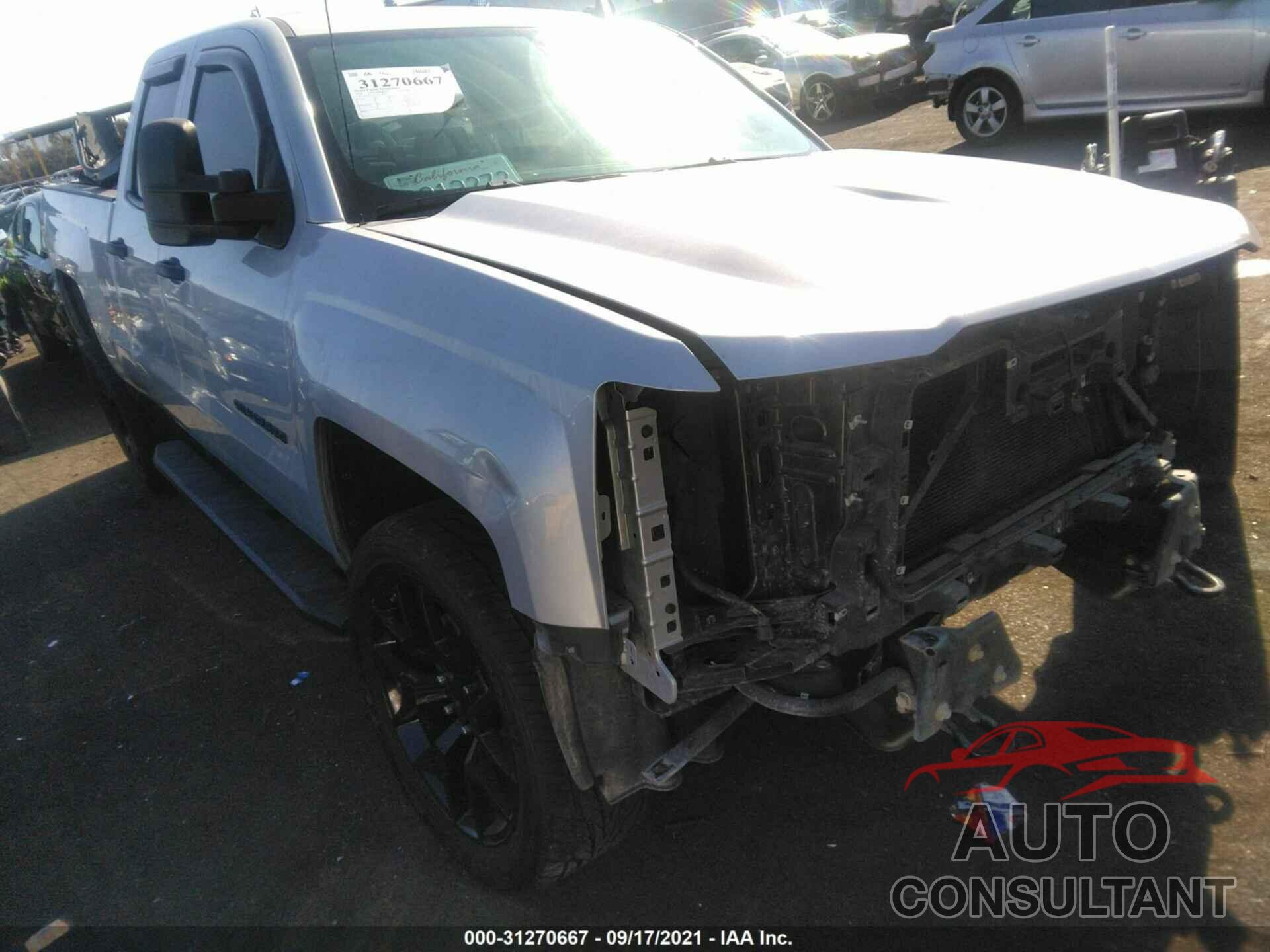 CHEVROLET SILVERADO 1500 2018 - 1GCRCPEH2JZ158973