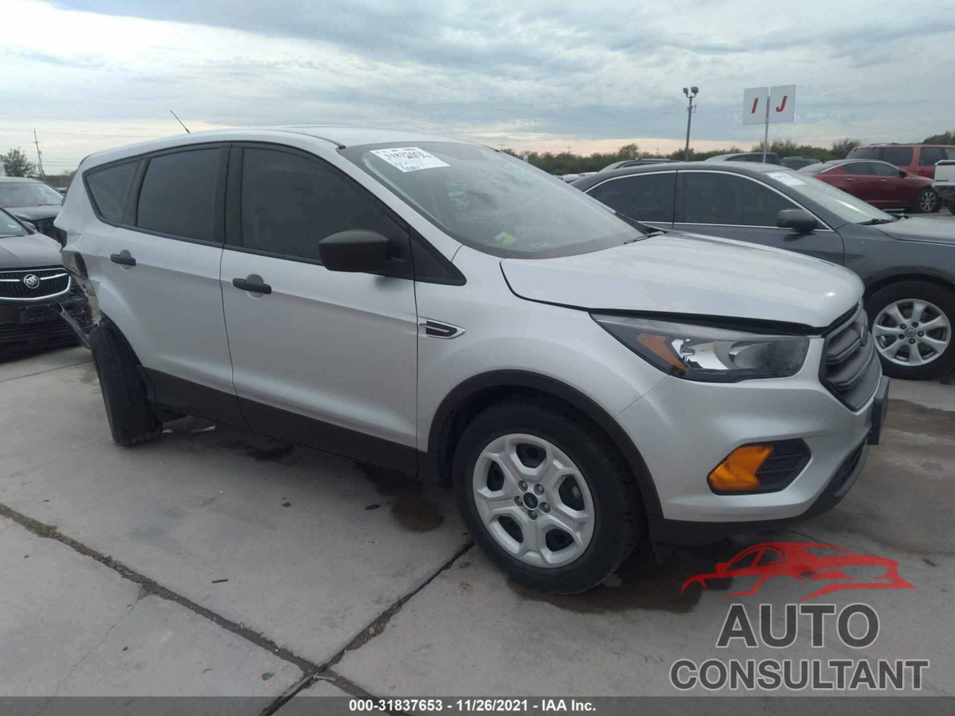 FORD ESCAPE 2019 - 1FMCU0F73KUB77896