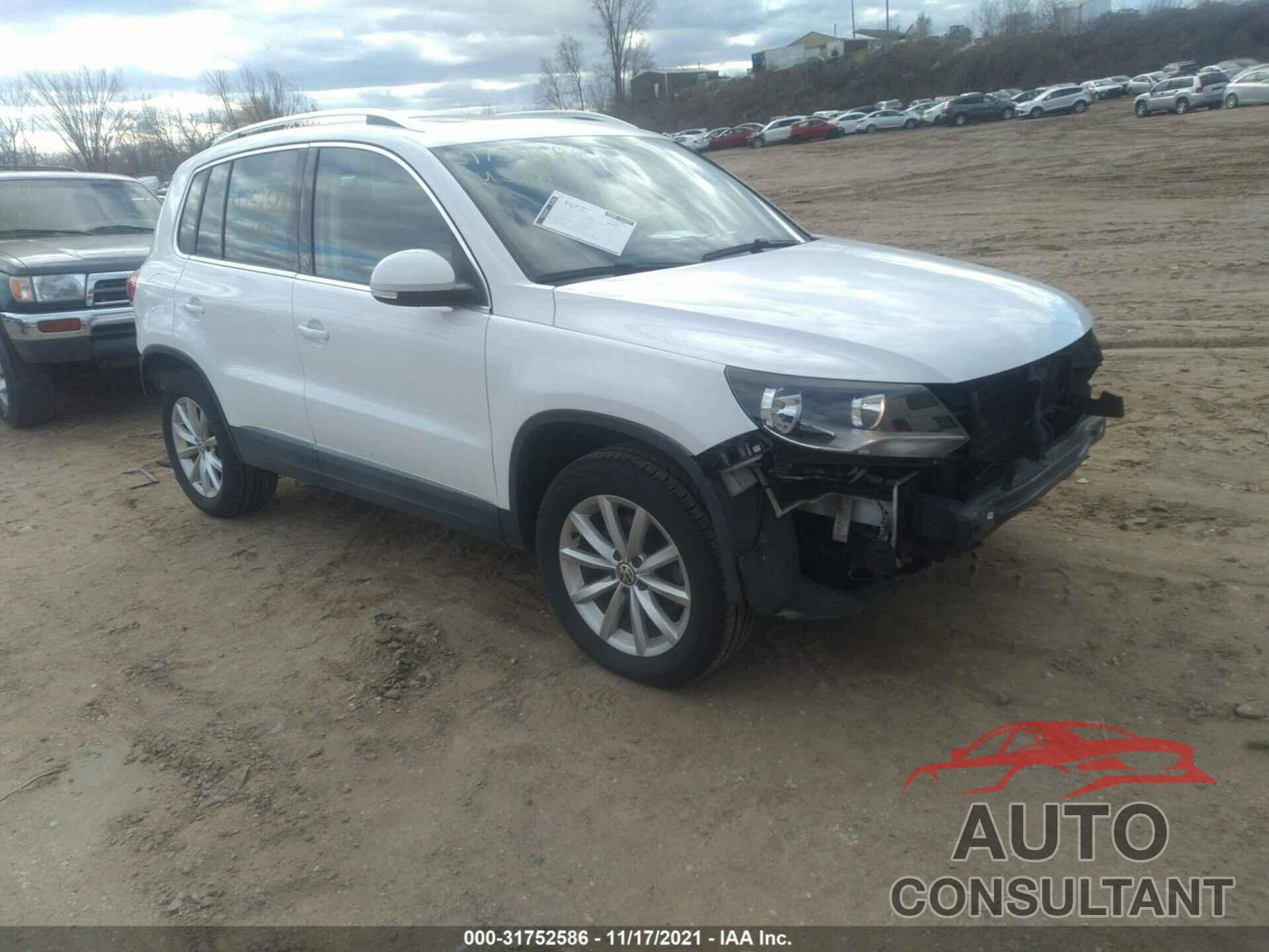 VOLKSWAGEN TIGUAN 2017 - WVGSV7AX9HK006566