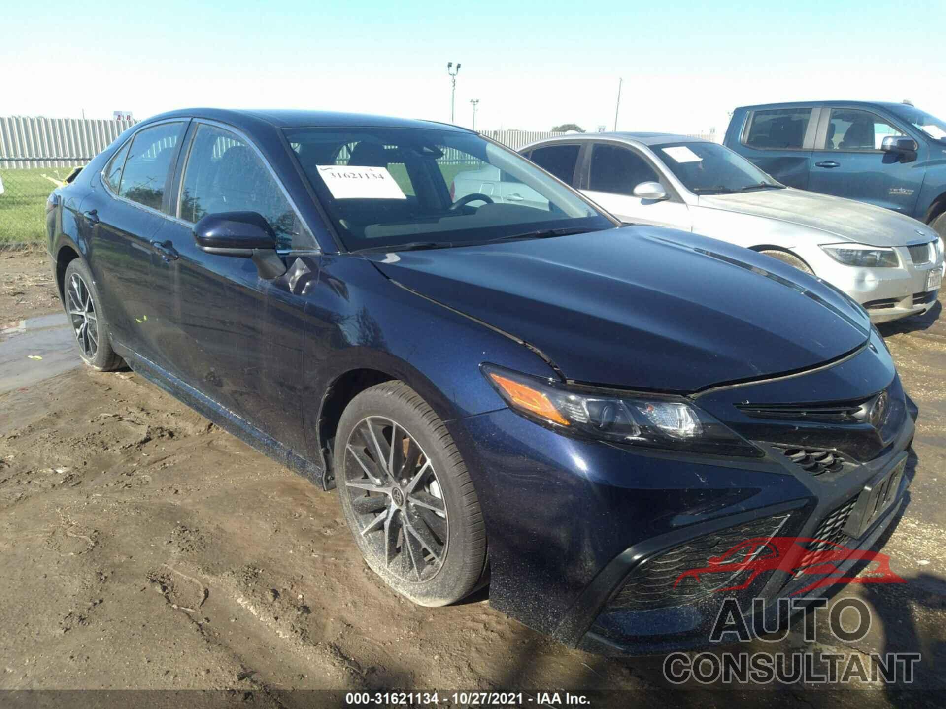 TOYOTA CAMRY 2021 - 4T1G11AK5MU461285