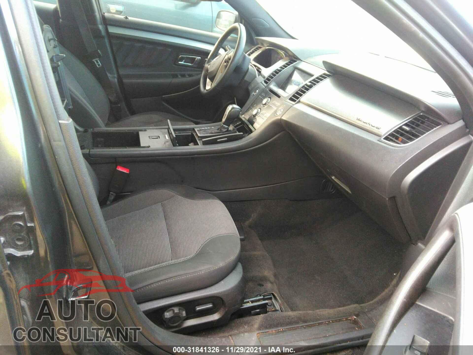 FORD TAURUS 2017 - 1FAHP2E87HG108245