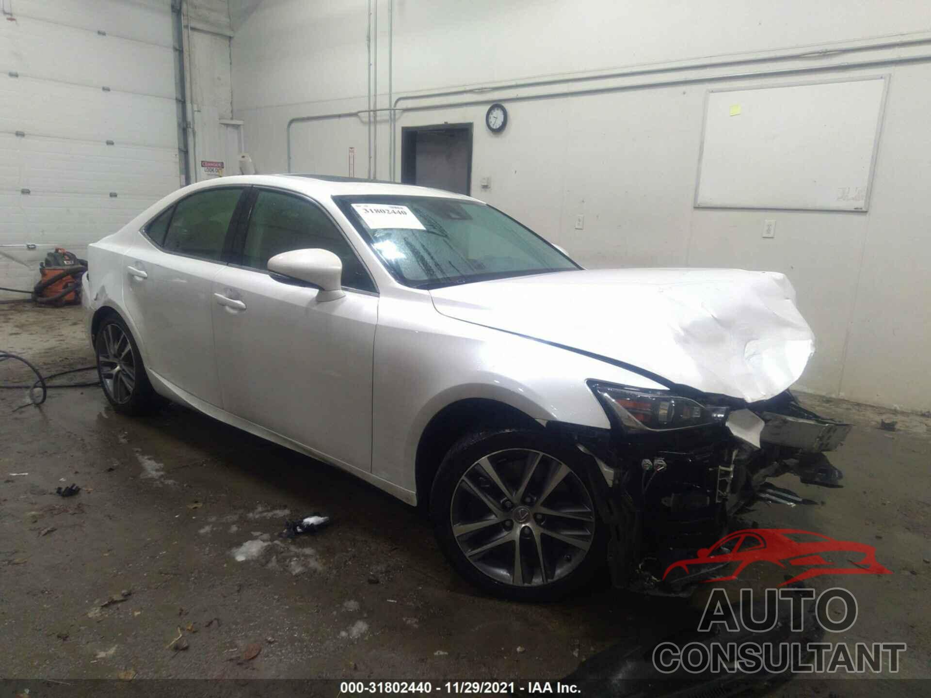 LEXUS IS 2019 - JTHC81D25K5035144