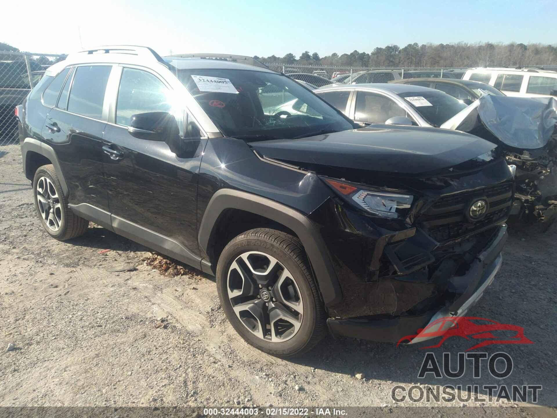 TOYOTA RAV4 2019 - 2T3J1RFV9KW052461
