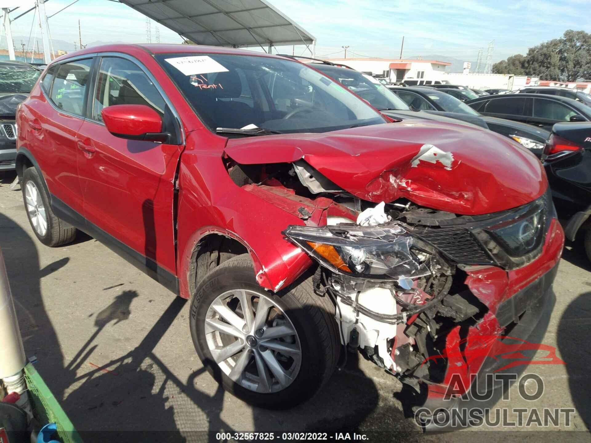 NISSAN ROGUE SPORT 2018 - JN1BJ1CP8JW193617