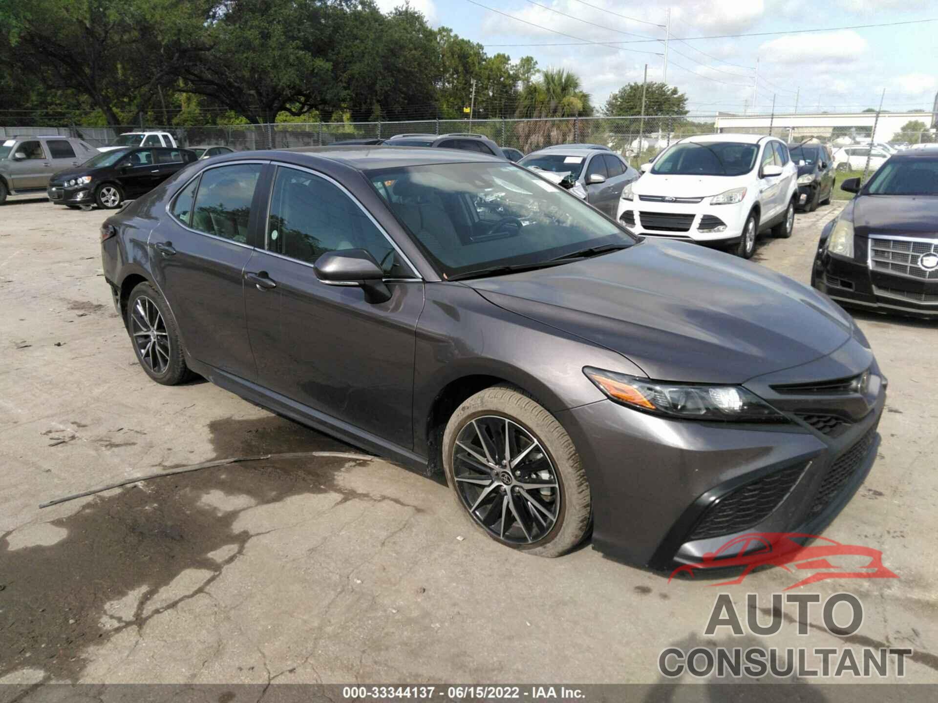 TOYOTA CAMRY 2022 - 4T1G11AK4NU659597