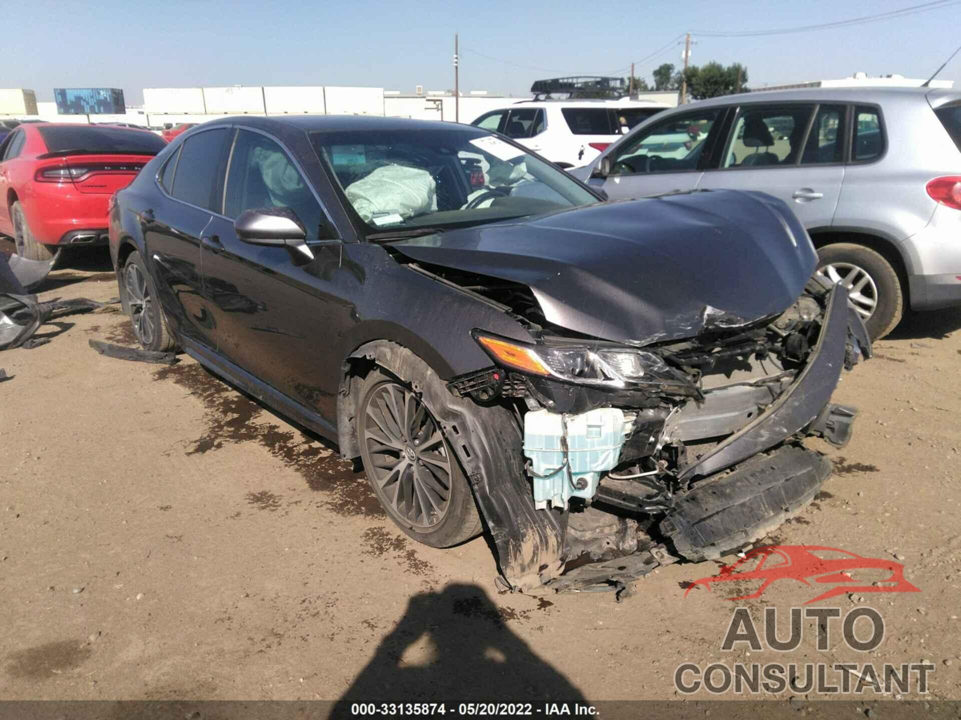 TOYOTA CAMRY 2018 - 4T1B11HK4JU122738