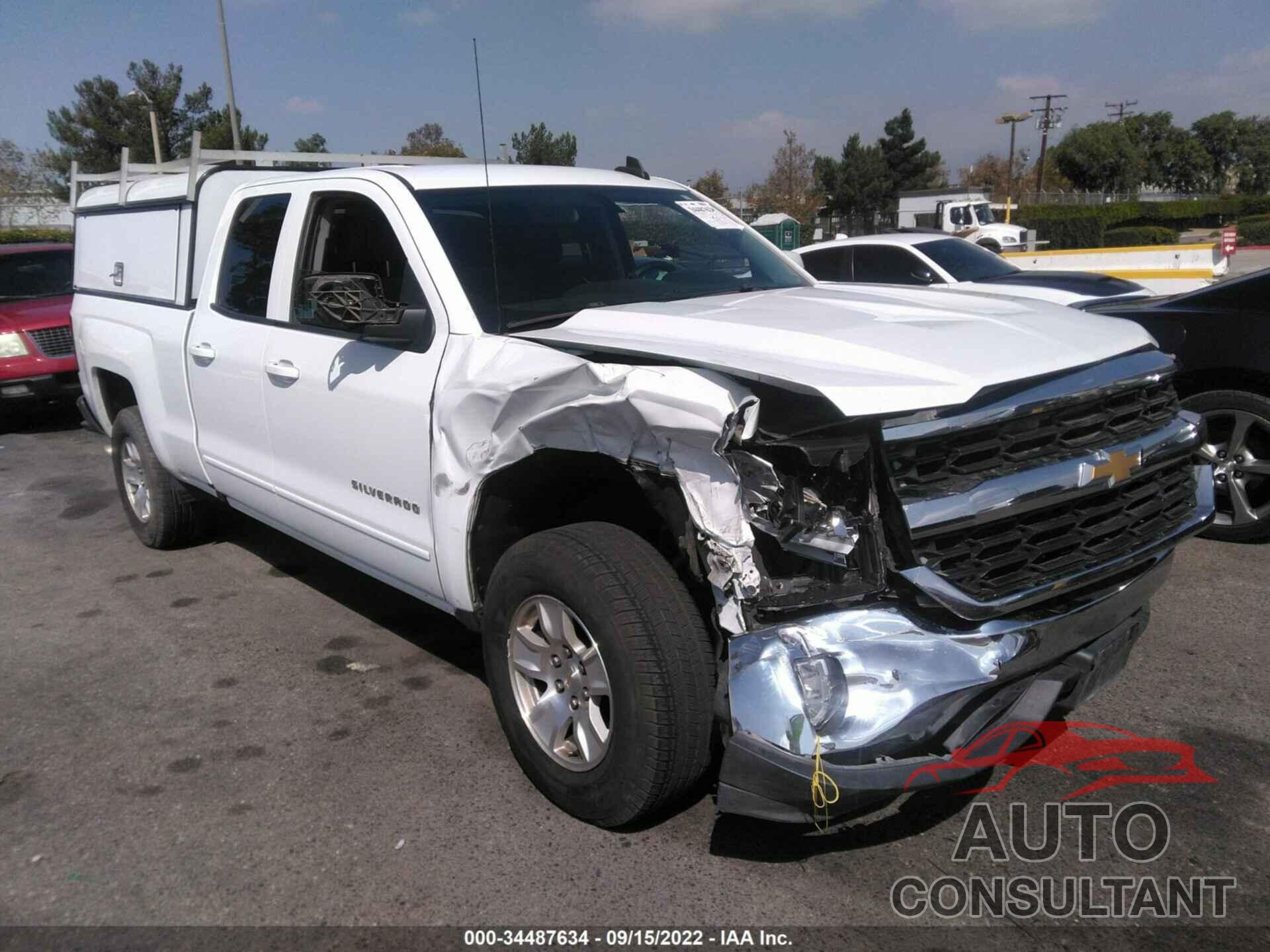 CHEVROLET SILVERADO 1500 2017 - 1GCRCREC6HZ195714