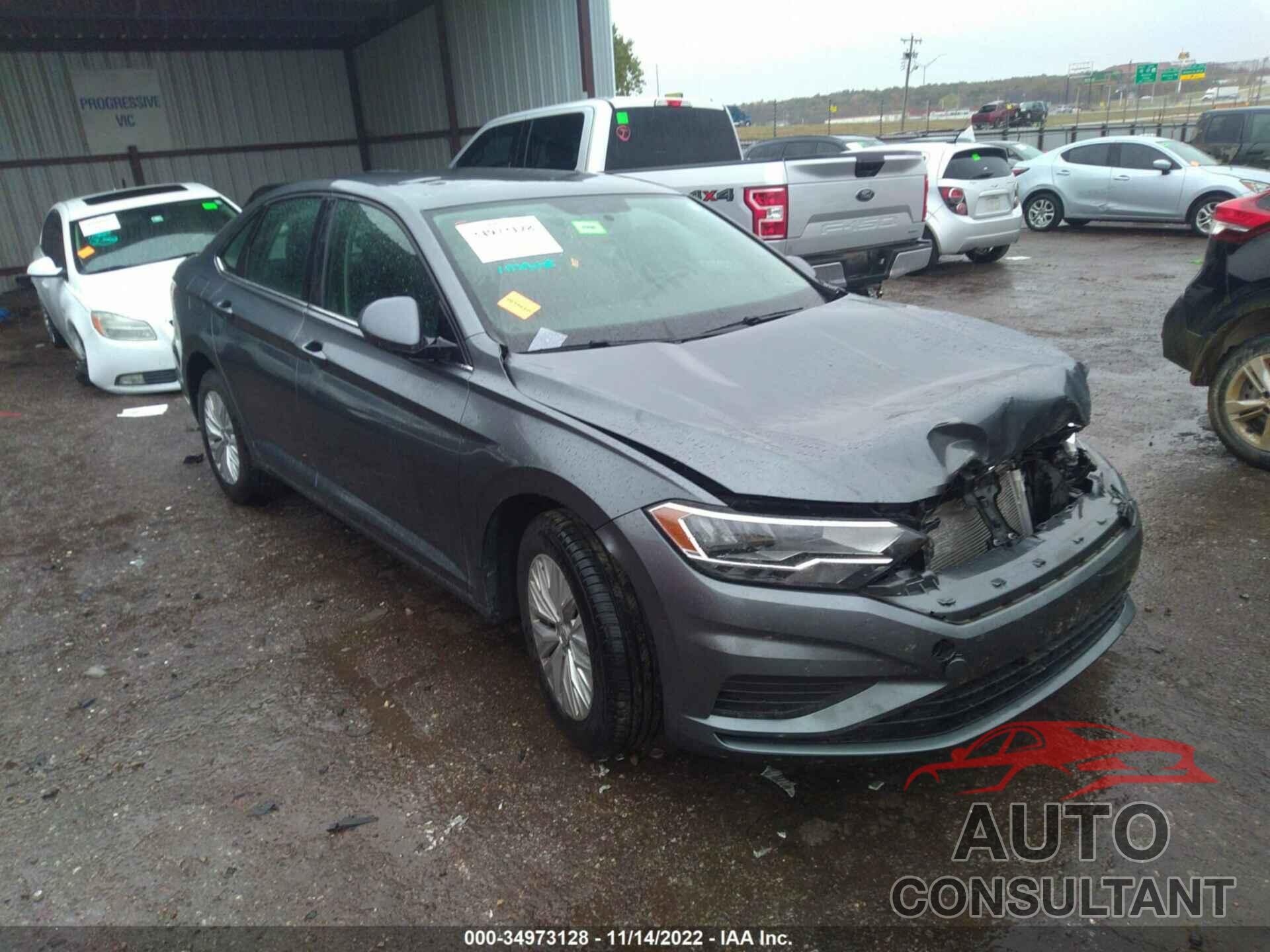 VOLKSWAGEN JETTA 2019 - 3VWN57BU3KM215904