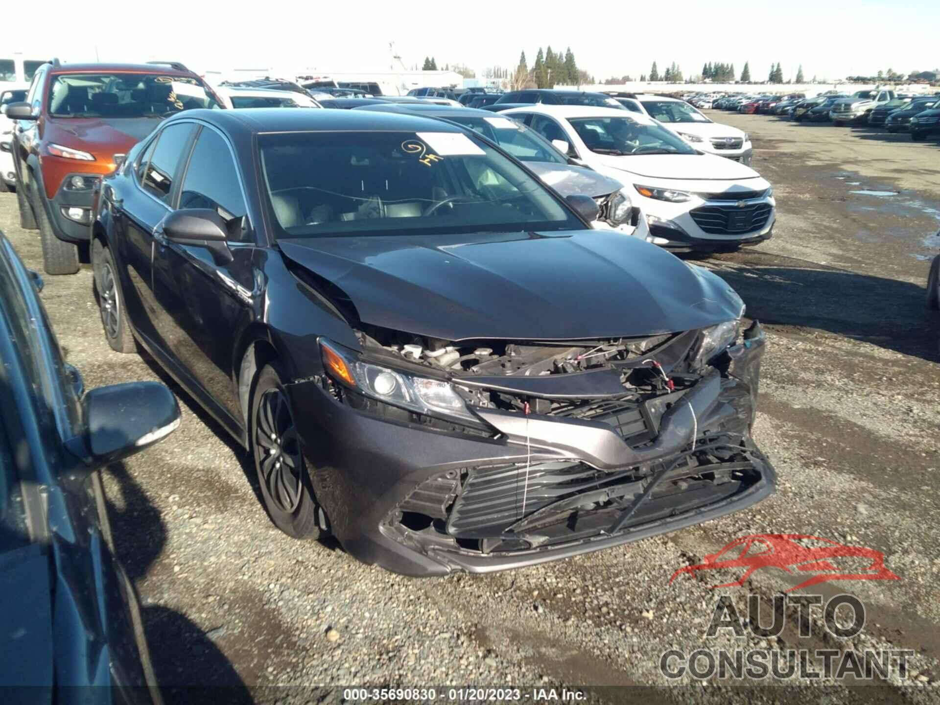 TOYOTA CAMRY 2018 - 4T1B31HK1JU002177