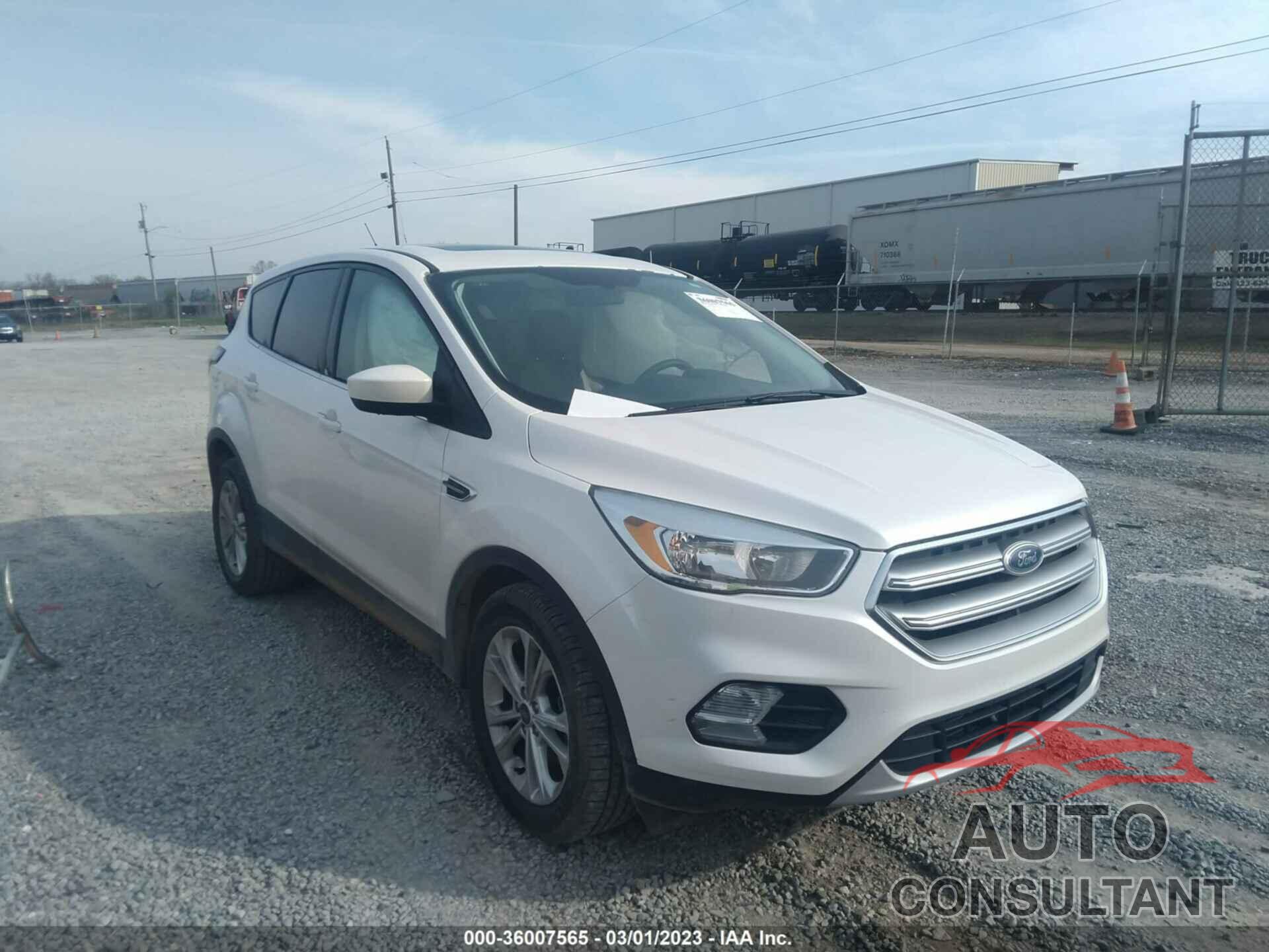 FORD ESCAPE 2017 - 1FMCU0GD6HUB14076