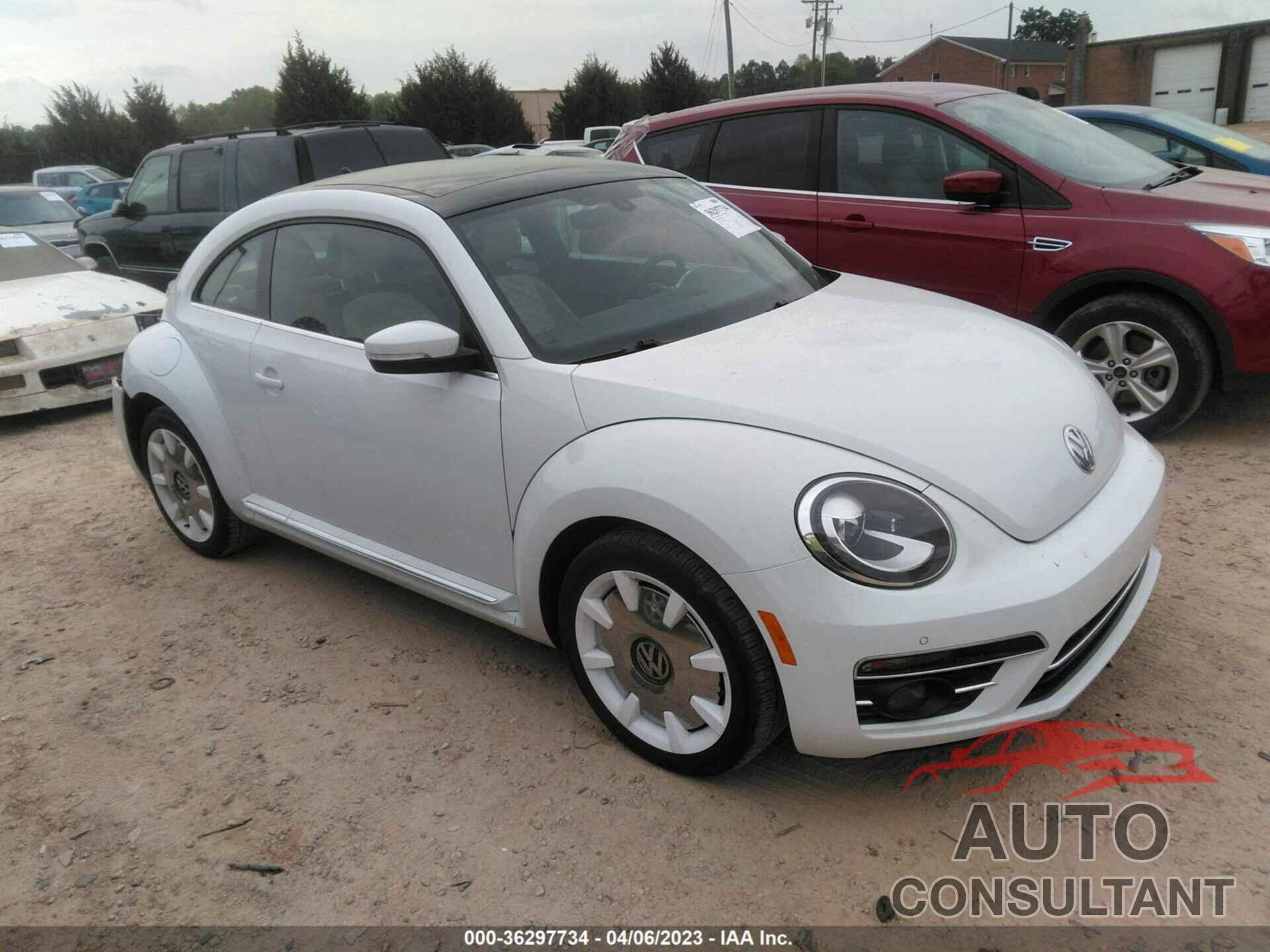 VOLKSWAGEN BEETLE 2019 - 3VWFD7AT8KM717758