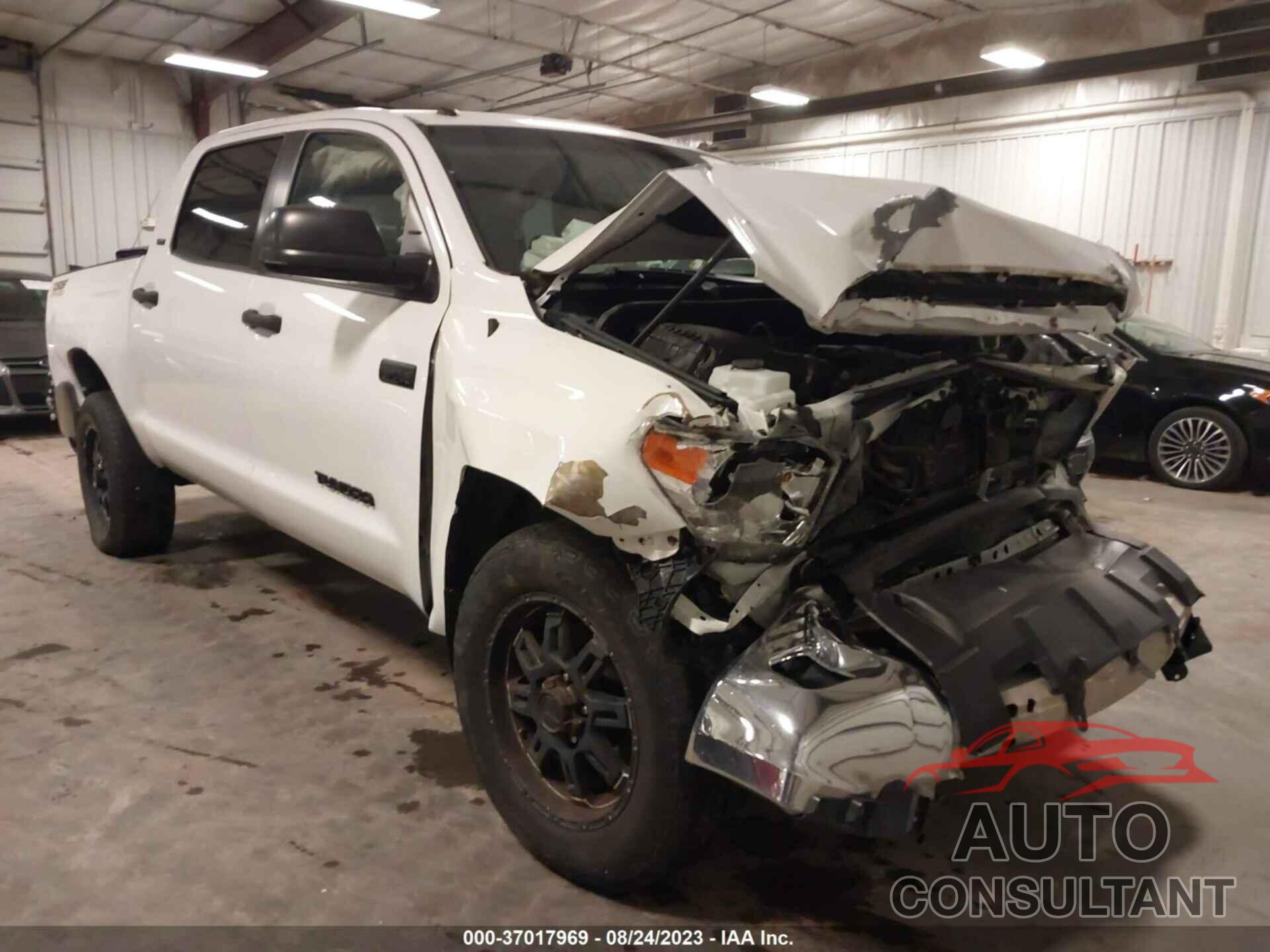 TOYOTA TUNDRA 2017 - 5TFDW5F18HX619199