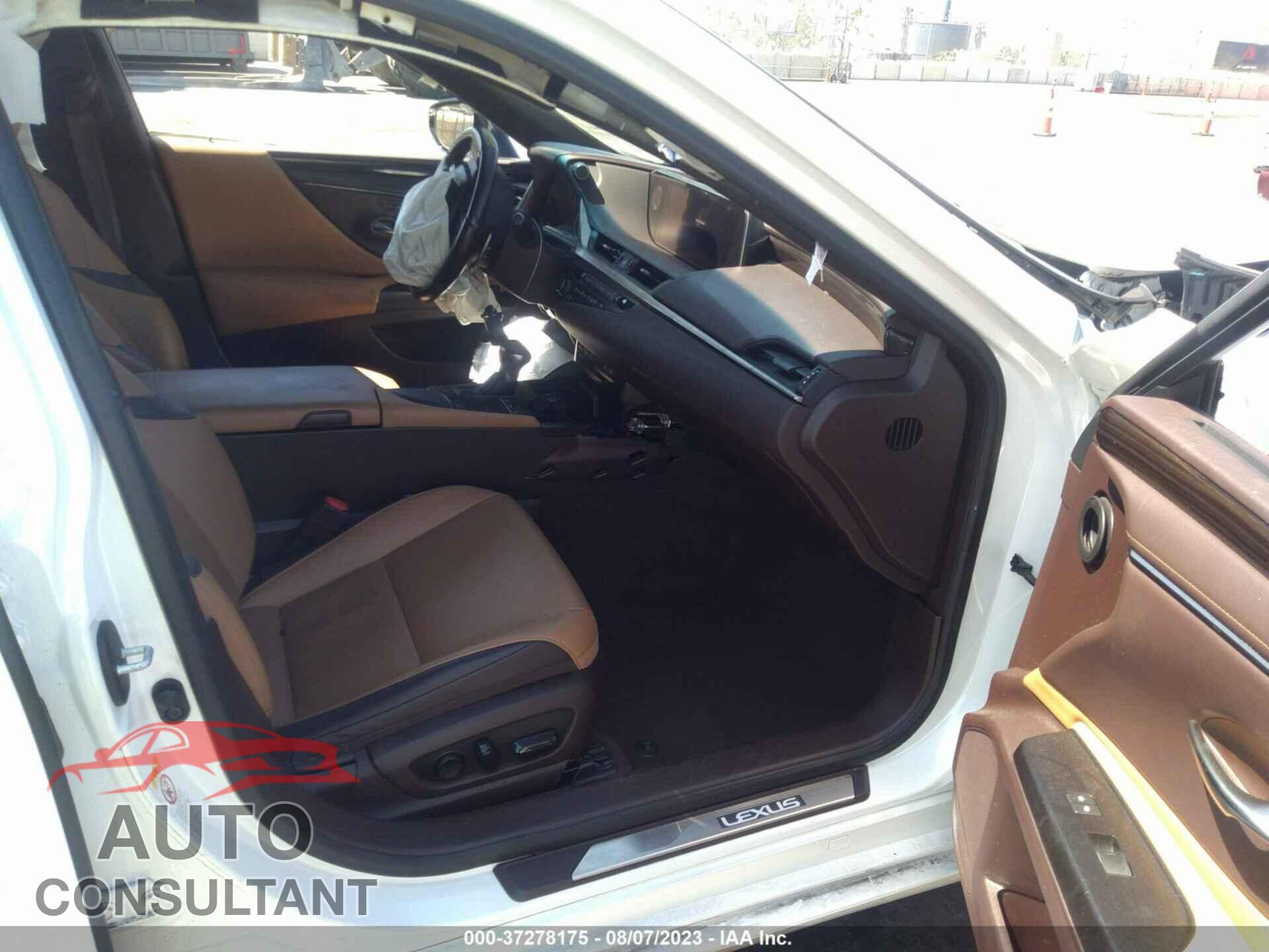 LEXUS ES 2019 - JTHB21B17K2022730