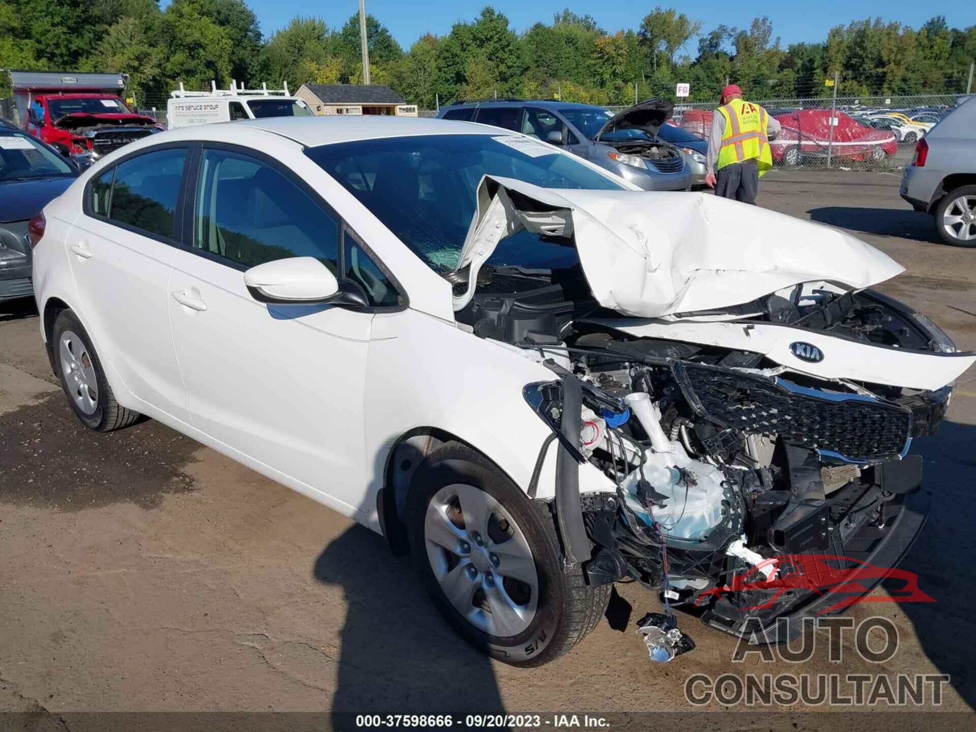 KIA FORTE 2018 - 3KPFK4A71JE235894