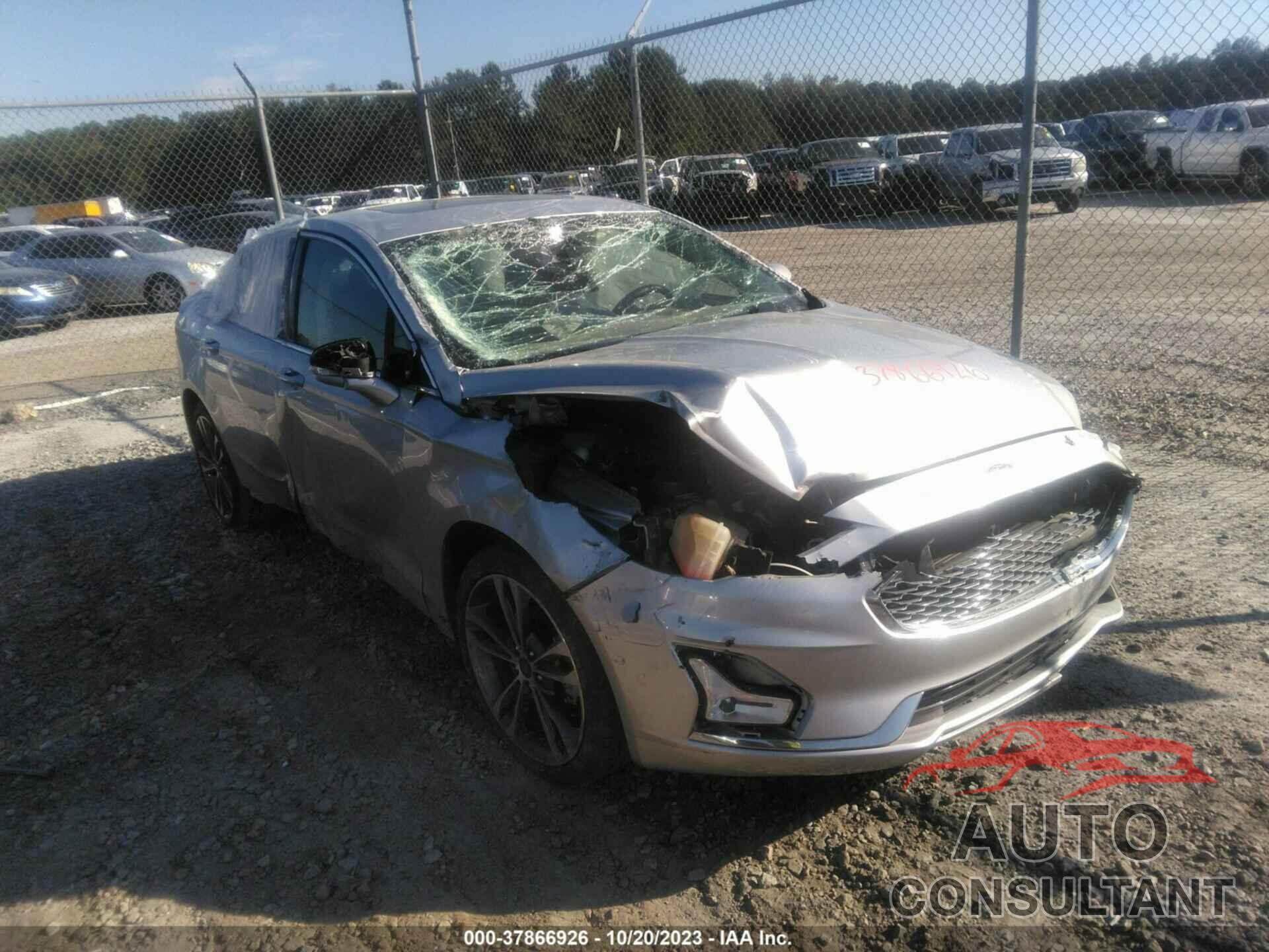 FORD FUSION 2019 - 3FA6P0D96KR109845