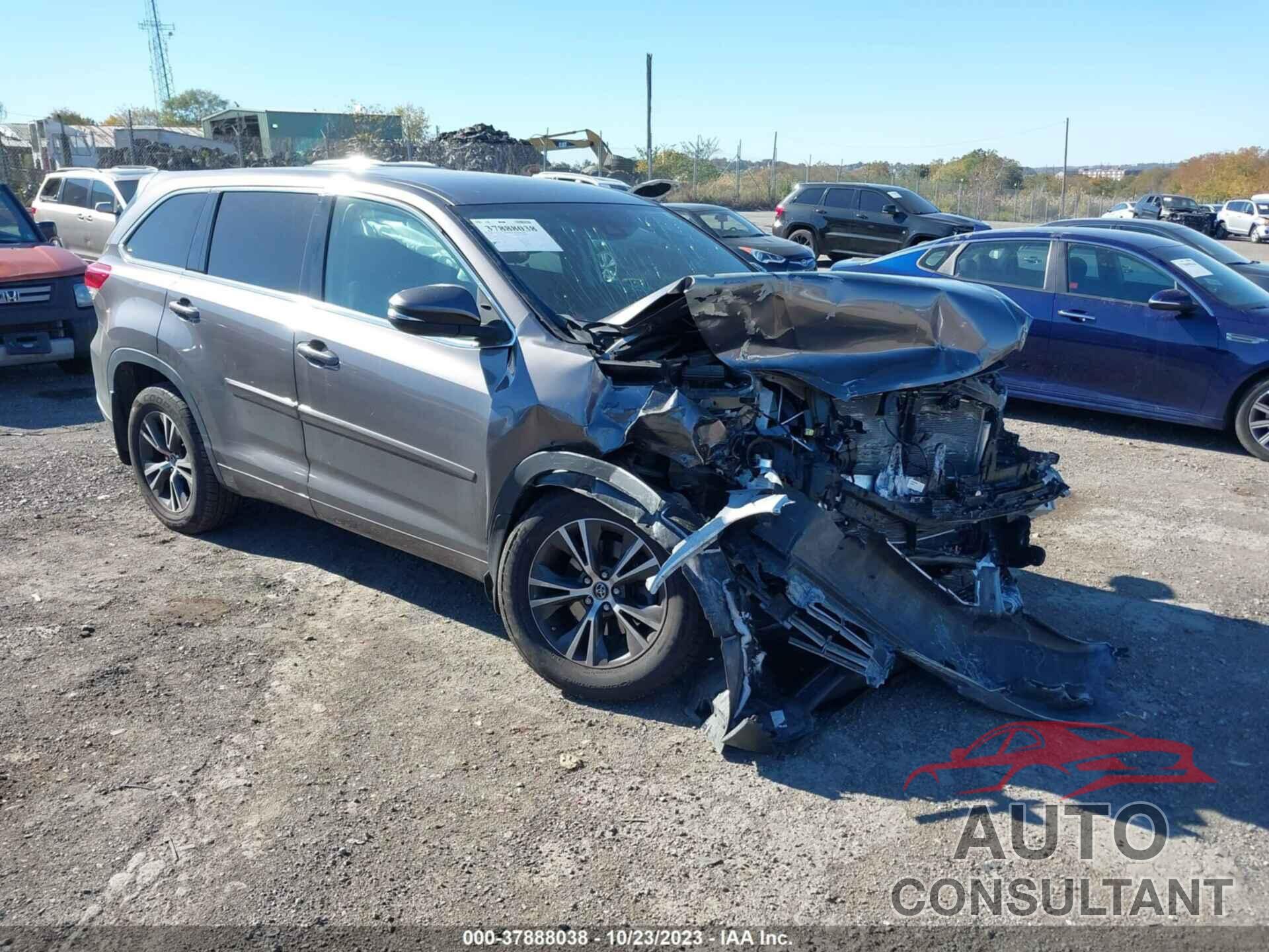 TOYOTA HIGHLANDER 2018 - 5TDBZRFH1JS820554