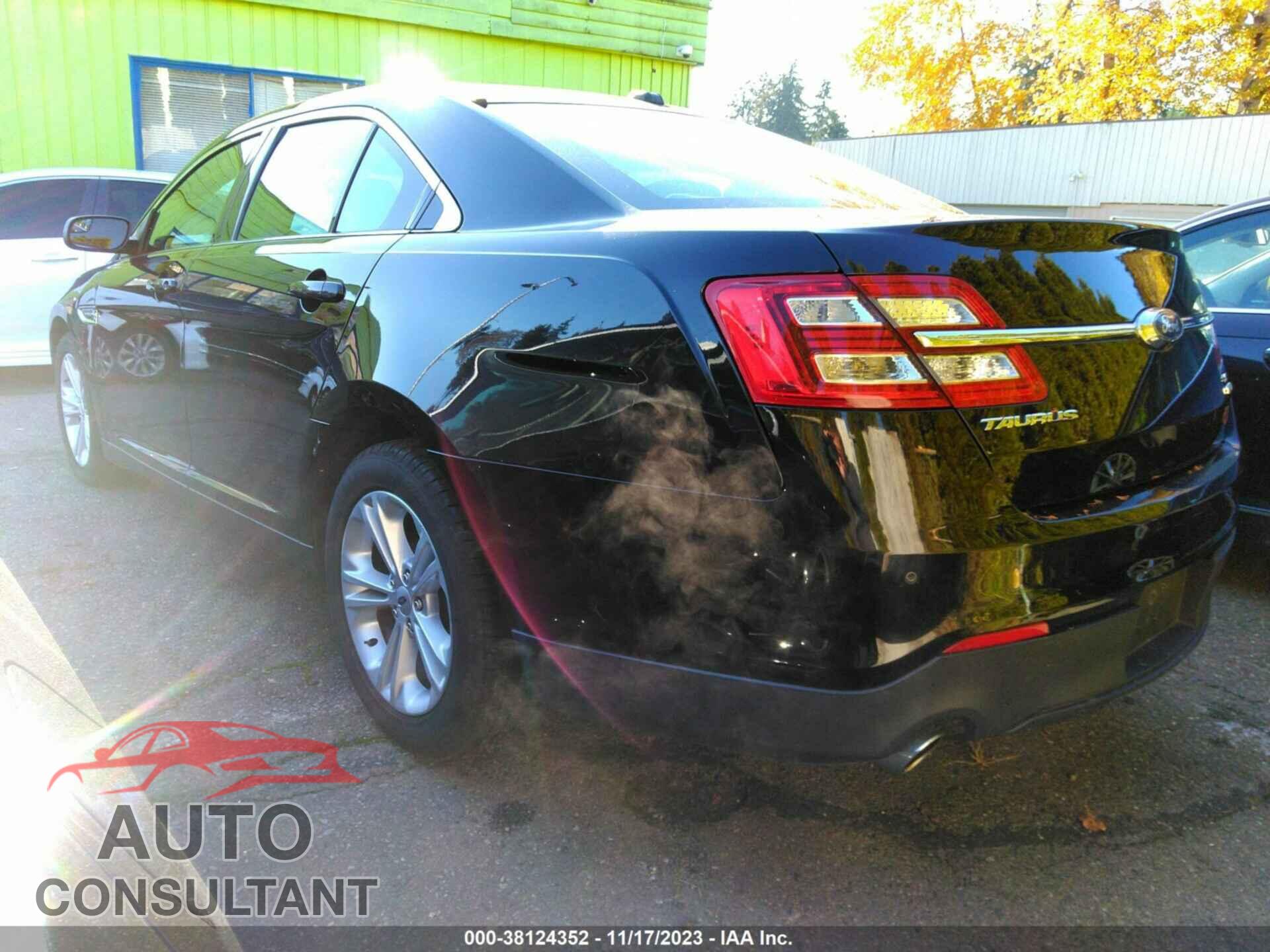 FORD TAURUS 2017 - 1FAHP2H88HG109089