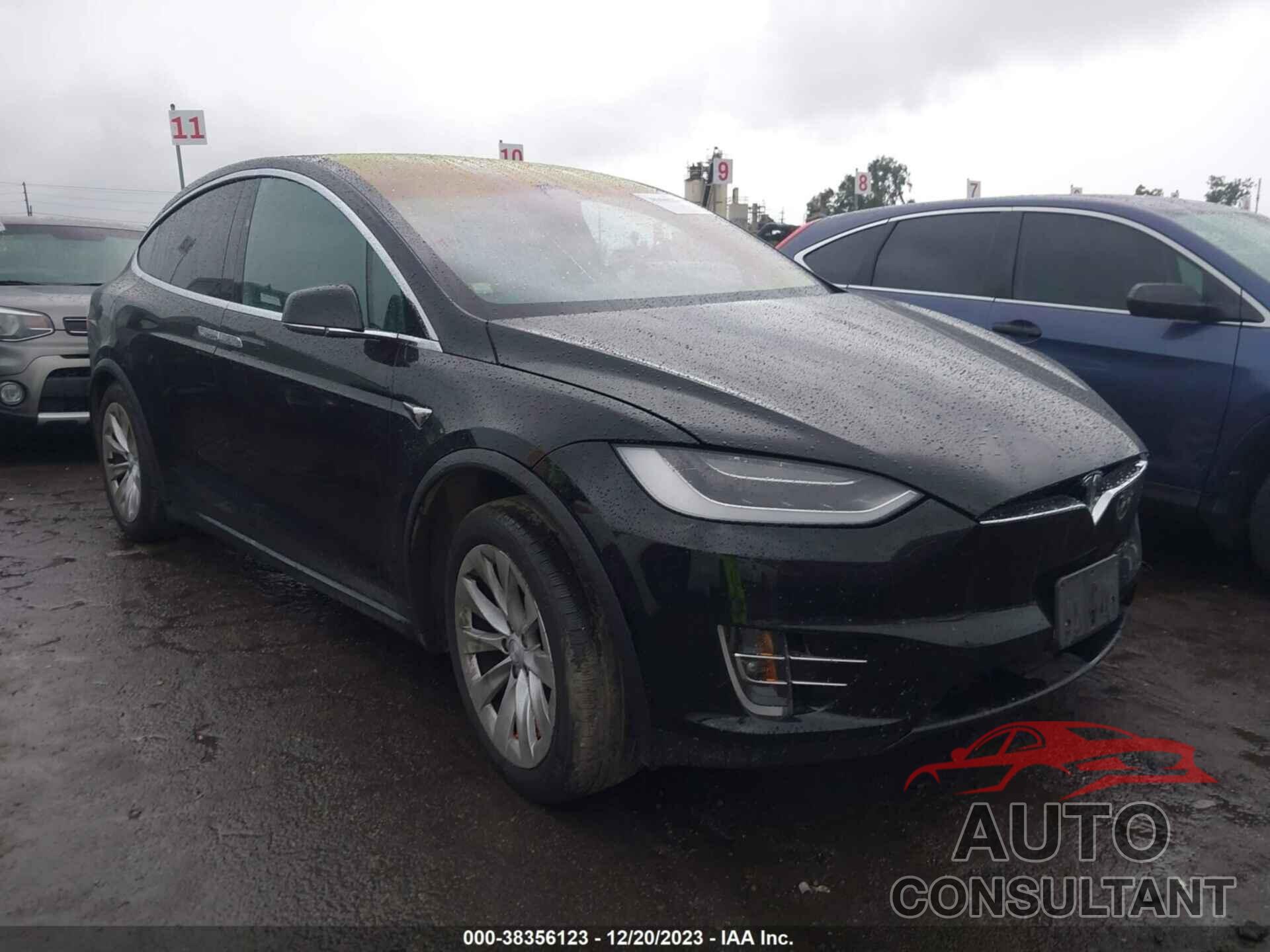 TESLA MODEL X 2018 - 5YJXCDE21JF115877