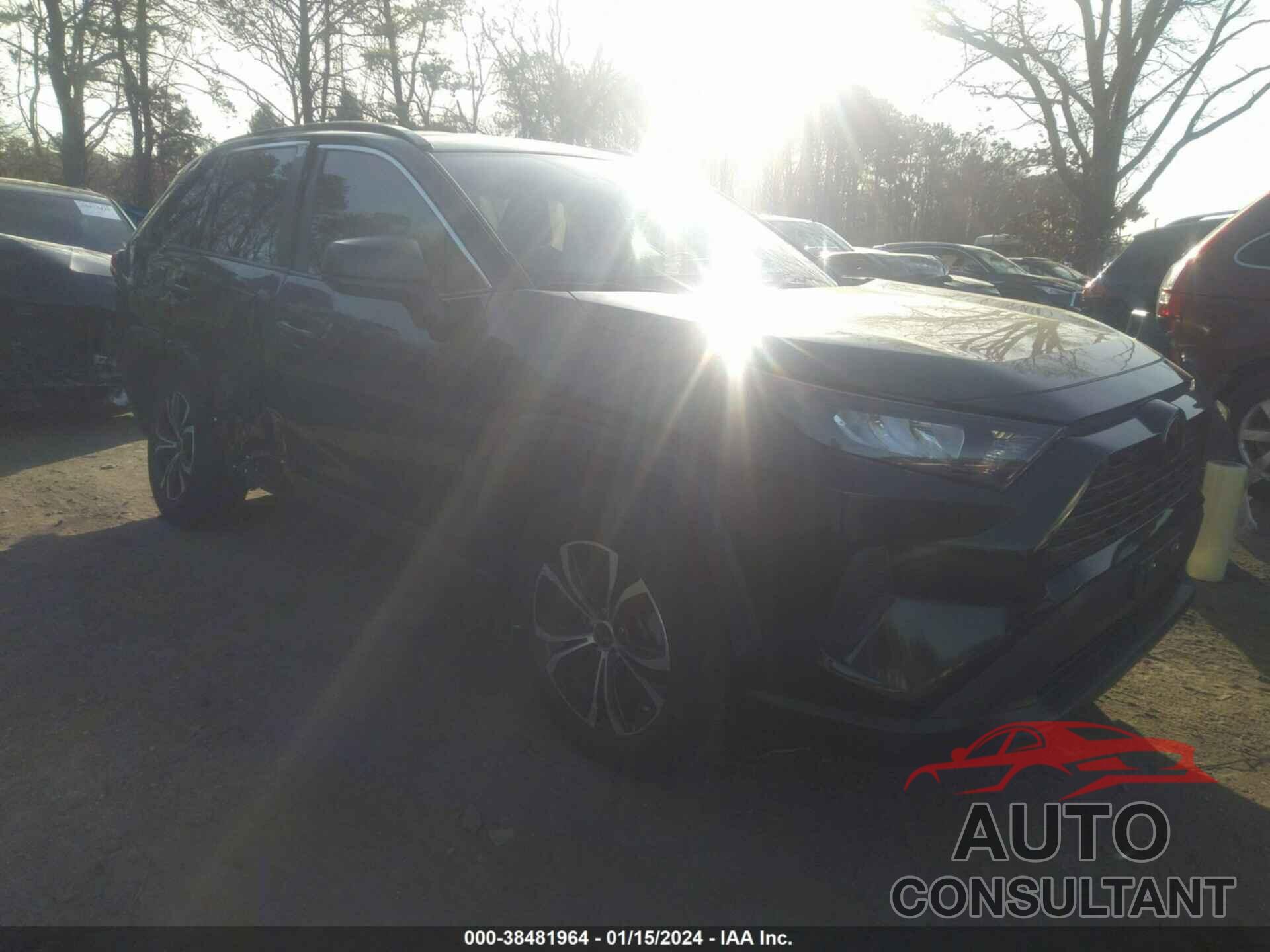 TOYOTA RAV4 2020 - JTMH1RFV7LD051211