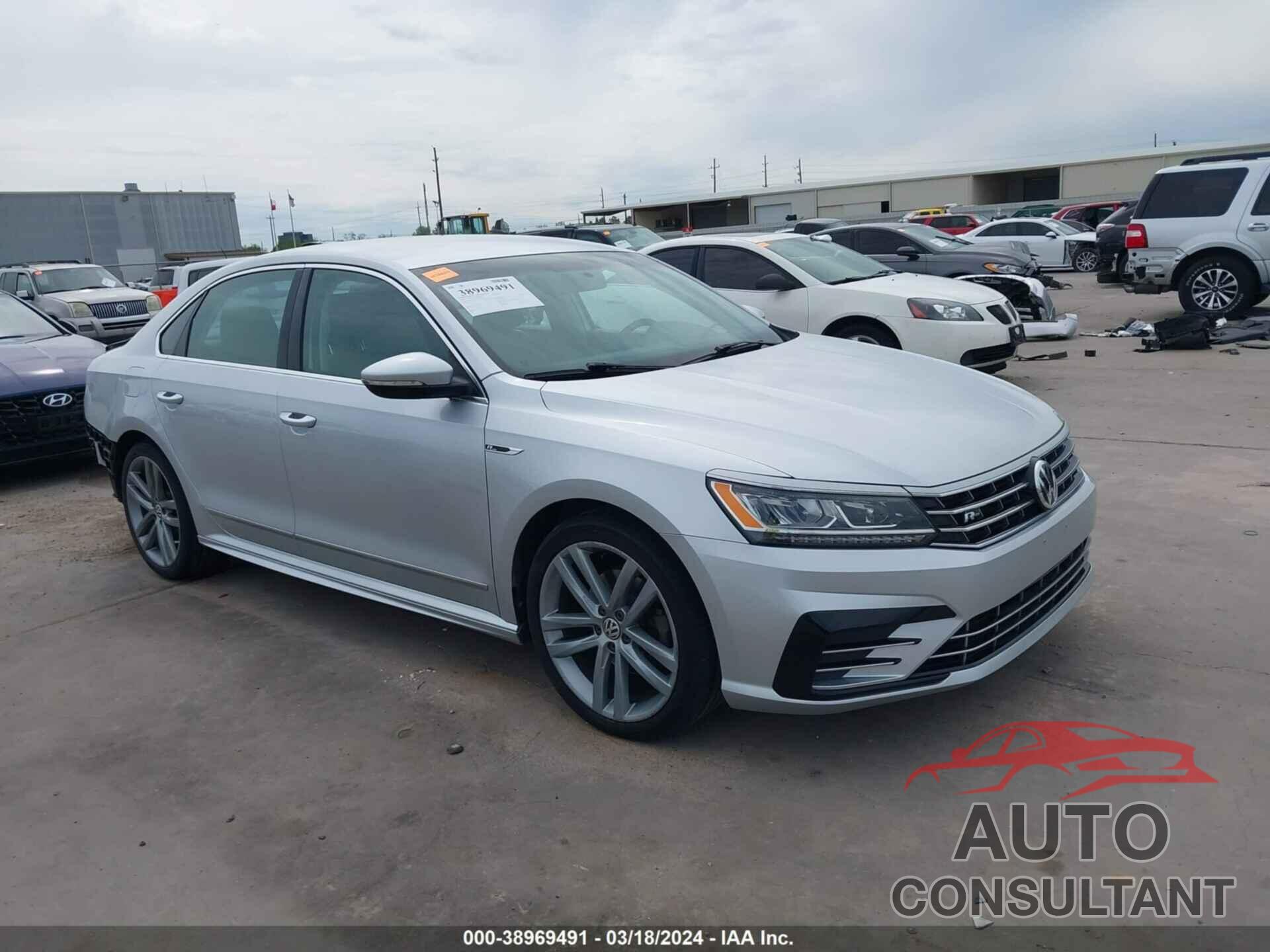 VOLKSWAGEN PASSAT 2017 - 1VWDT7A39HC035766